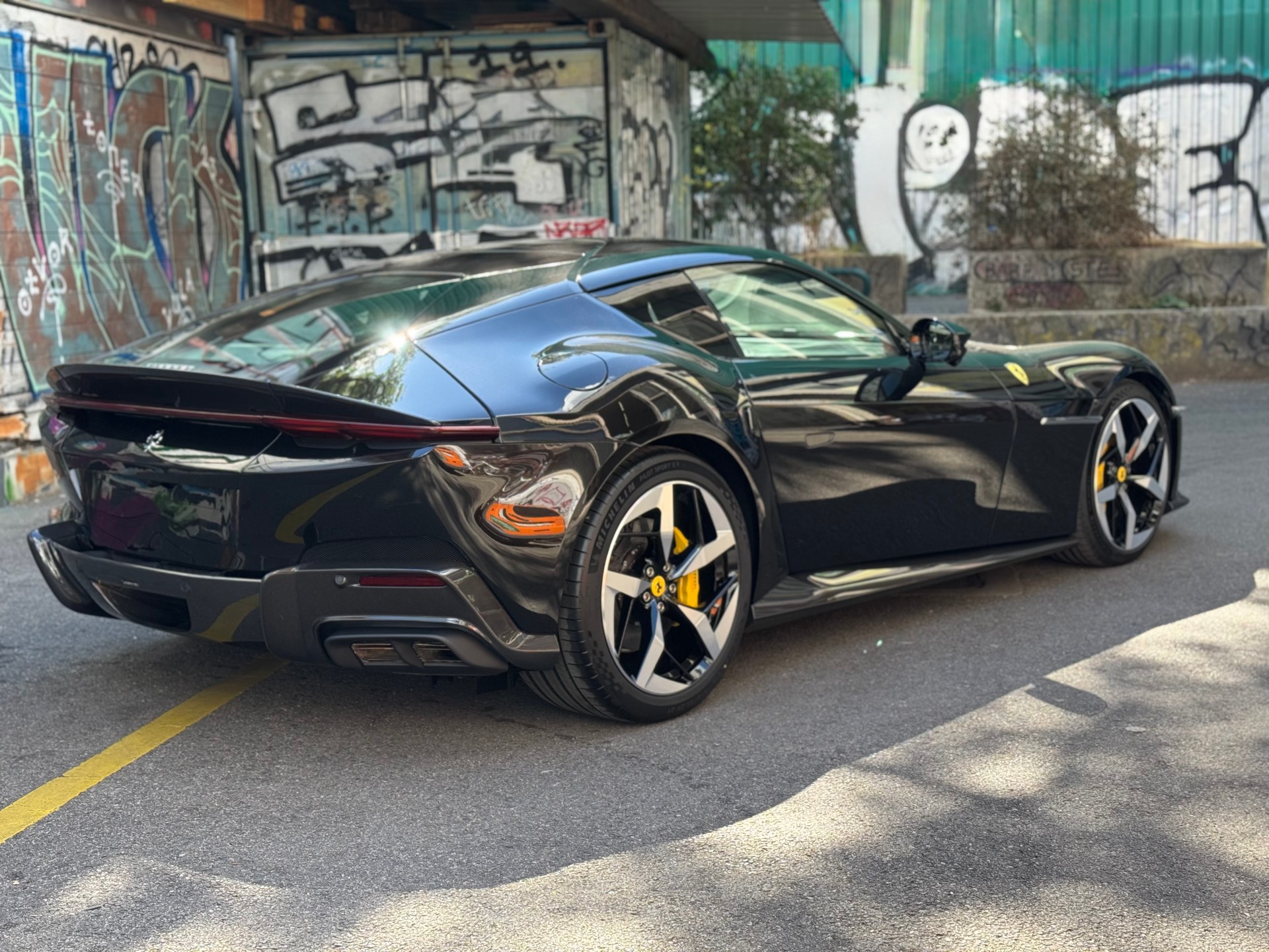 FERRARI 12 Cilindri-image-14