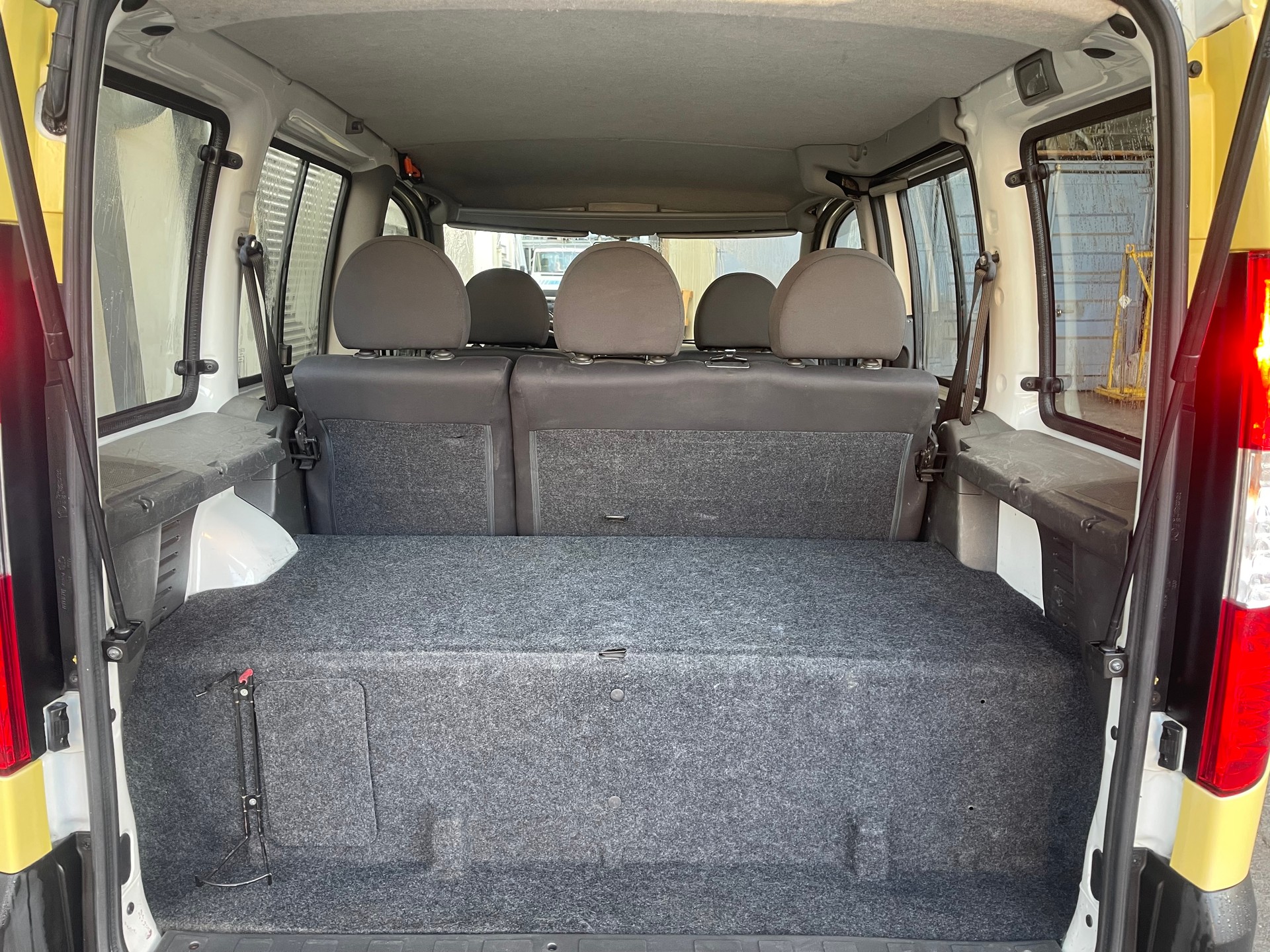 FIAT Doblò 1.6 Bipower Active-image-6