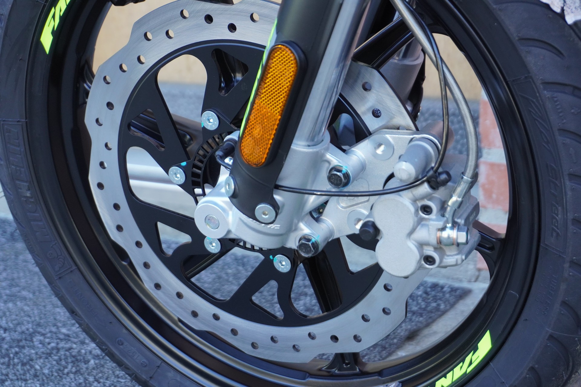 FANTIC XMF 125 2025 performance-image-11