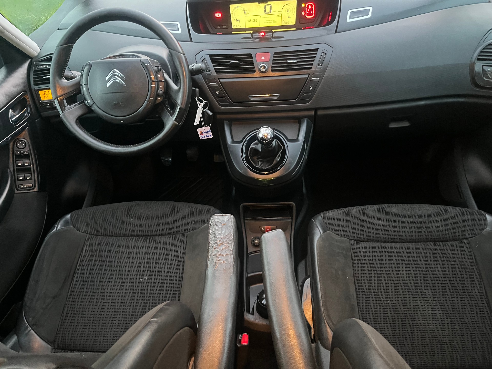 CITROEN Grand C4 Picasso 2.0 HDI Exclusive-image-8