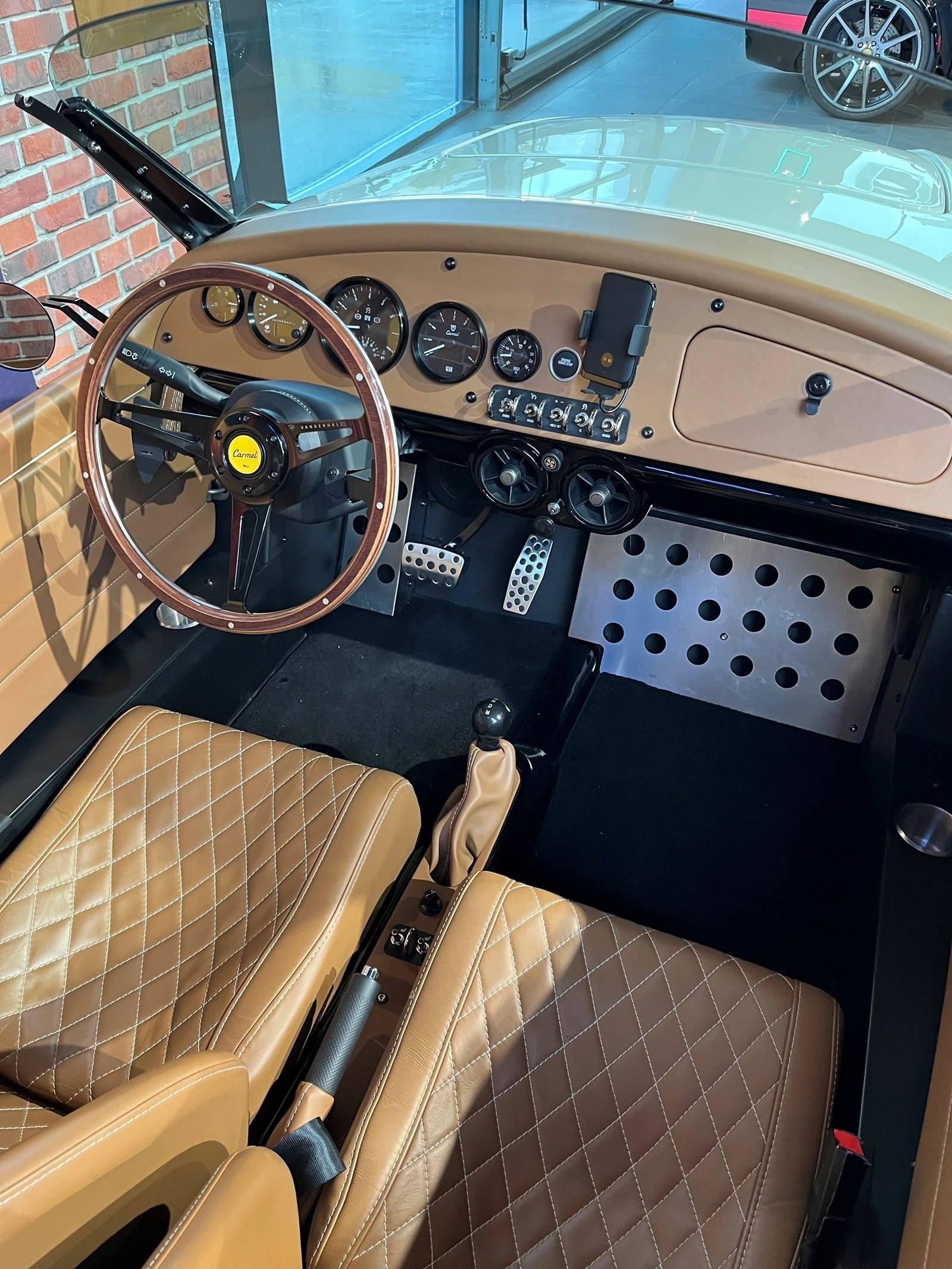 VANDERHALL Carmel GT-image-11