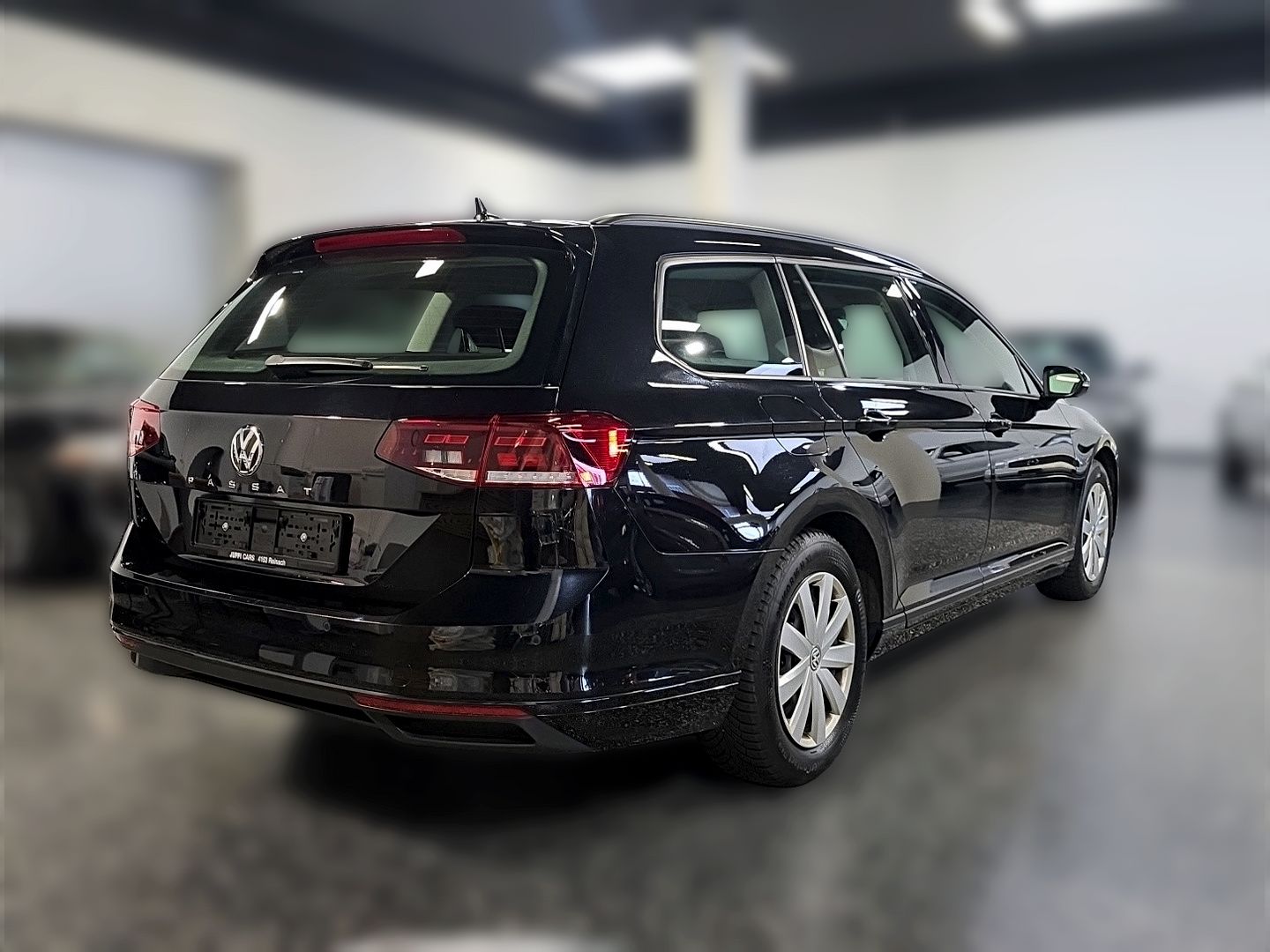 VW Passat 2.0 TDI BMT Business DSG-showroom-element-3