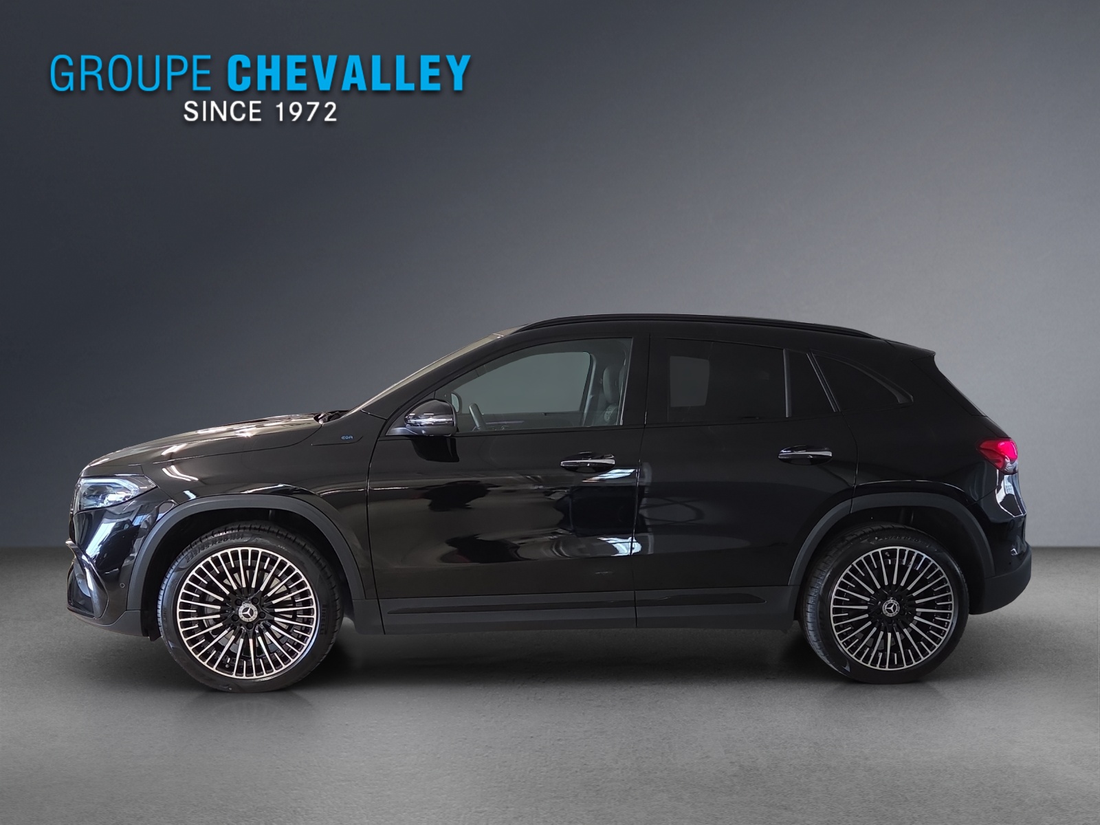 MERCEDES-BENZ EQA 350 AMG Line 4Matic-showroom-element-2