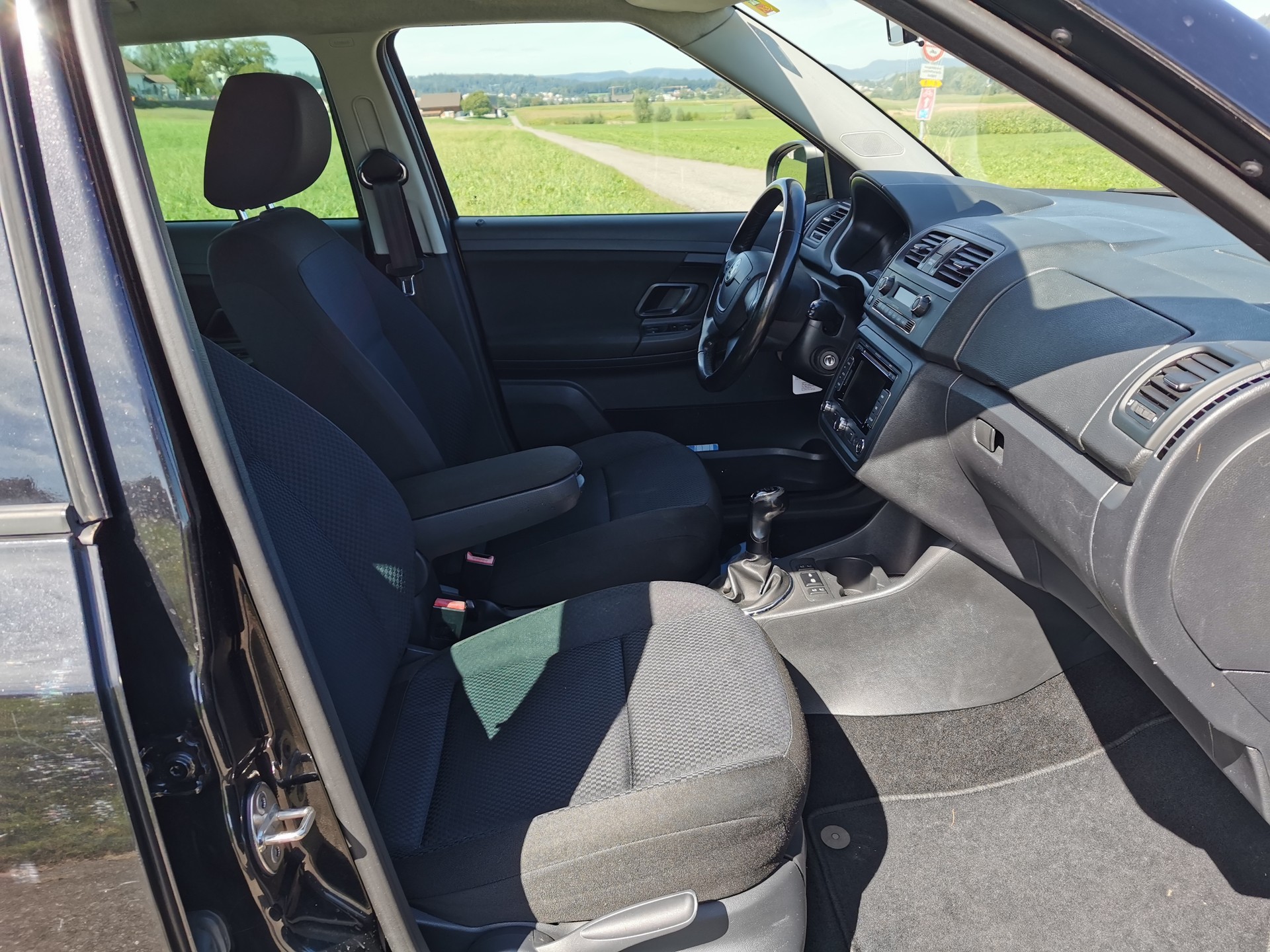 SKODA Fabia 1.2 TSI Elegance-image-5