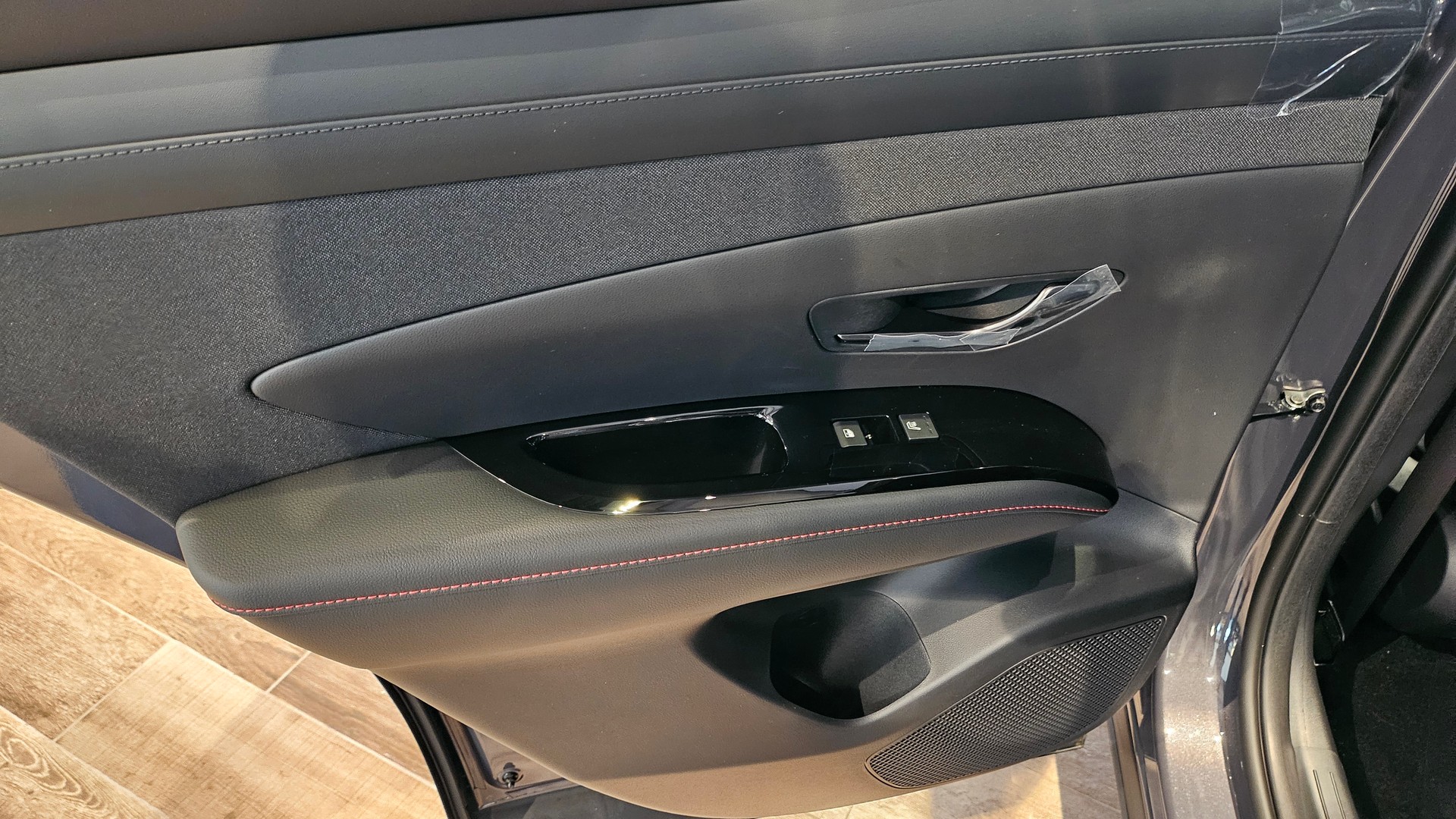 HYUNDAI Tucson 1.6 TGDI PHEV N-Line 4WD Vollausstattung-image-24