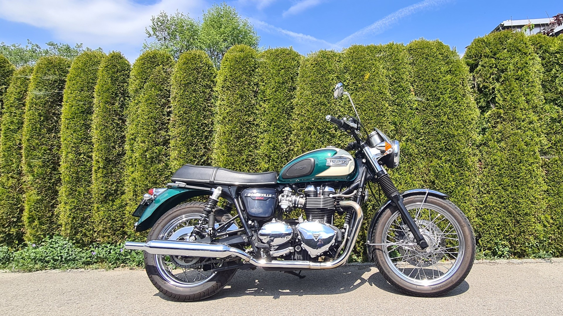 TRIUMPH Bonneville 900 i T 100