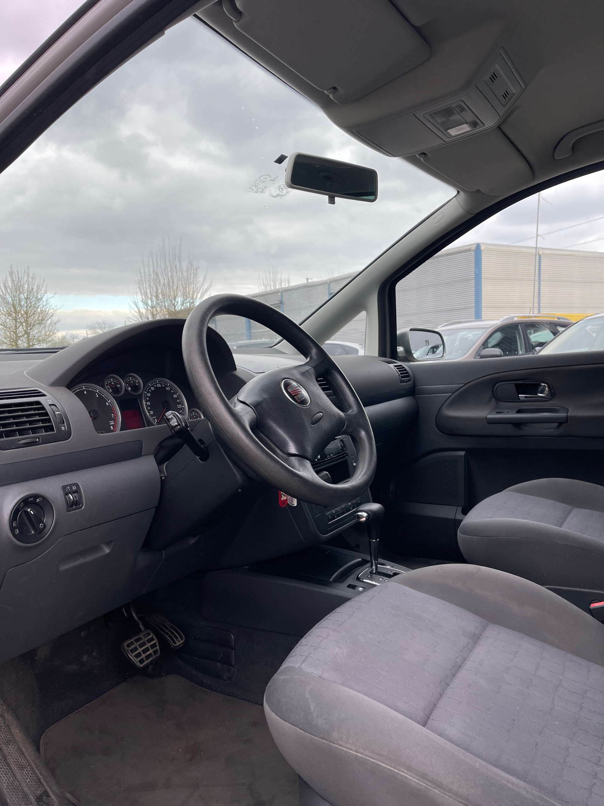 SEAT Alhambra 1.8 Turbo*7 - Plätzer,* Automatic * Ab MFK * Frisch Service *-image-10