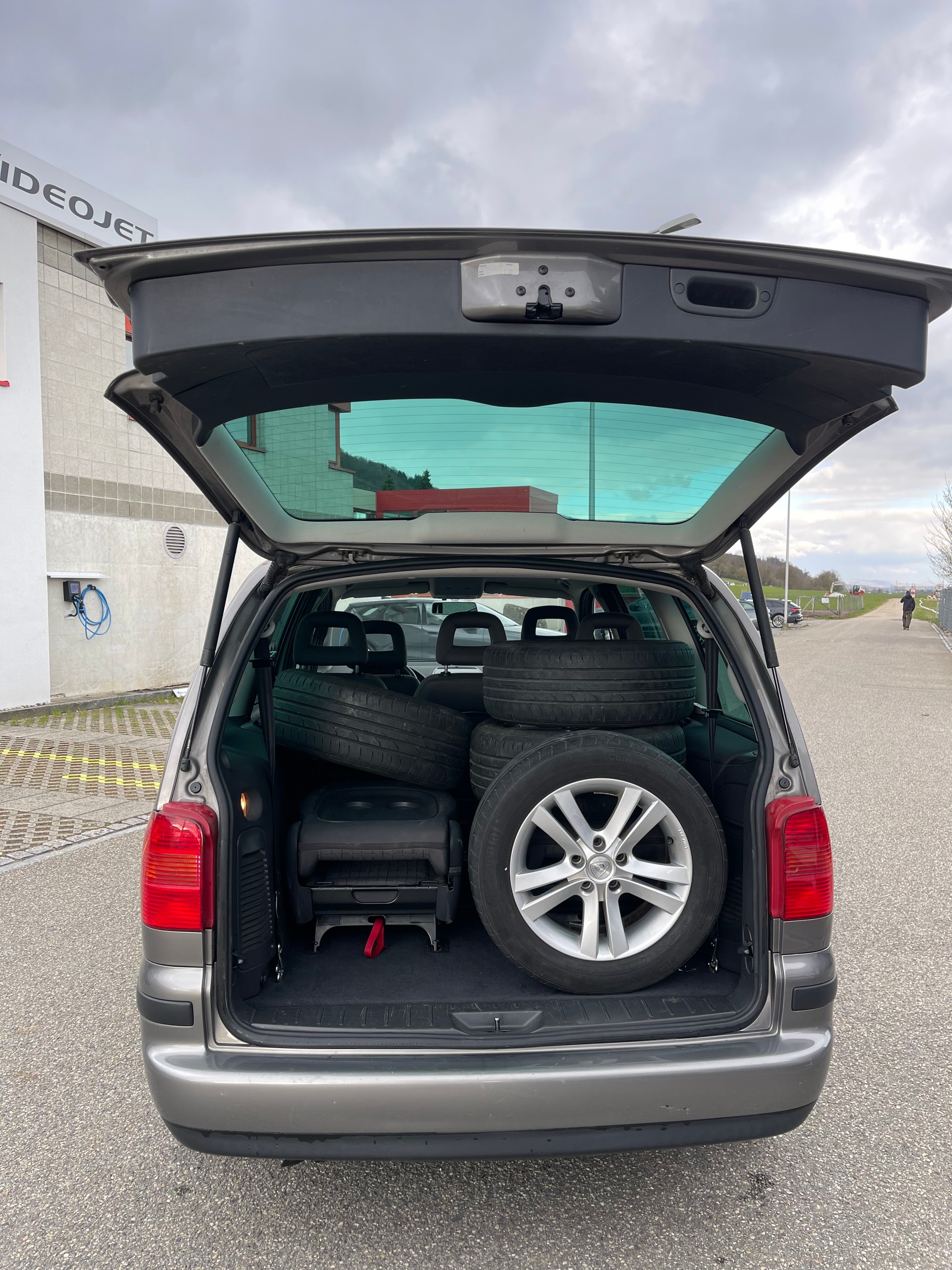 SEAT Alhambra 1.8 Turbo*7 - Plätzer,* Automatic * Ab MFK * Frisch Service *-image-13