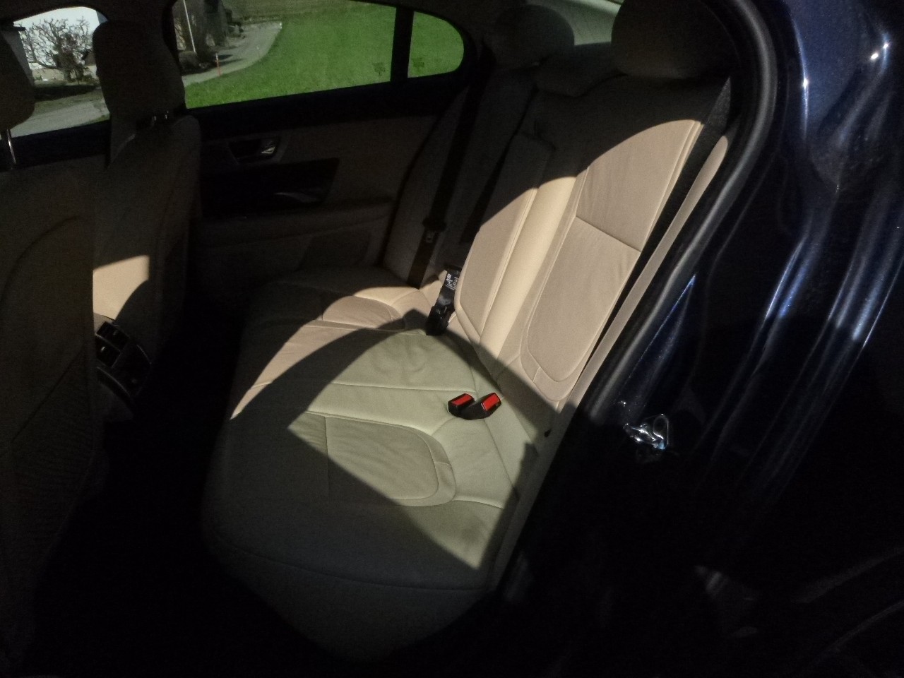 JAGUAR XF 3.0 V6 S/C Premium Luxury 4x4-image-11