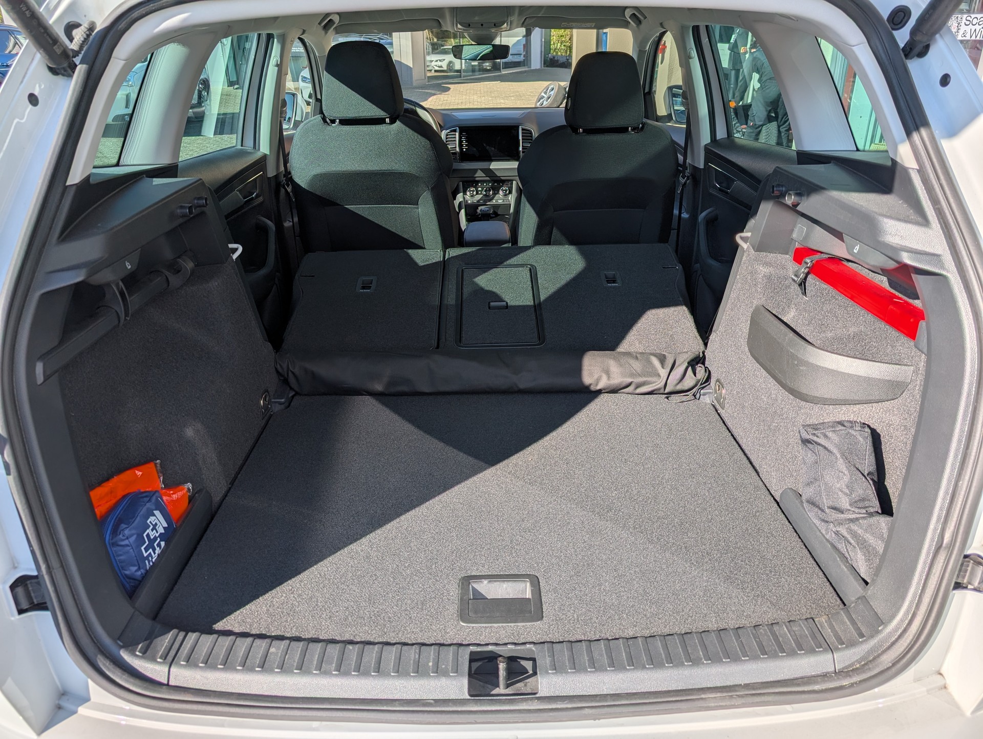 SKODA Karoq 2.0 TDI CR Style 4x4 DSG-image-8