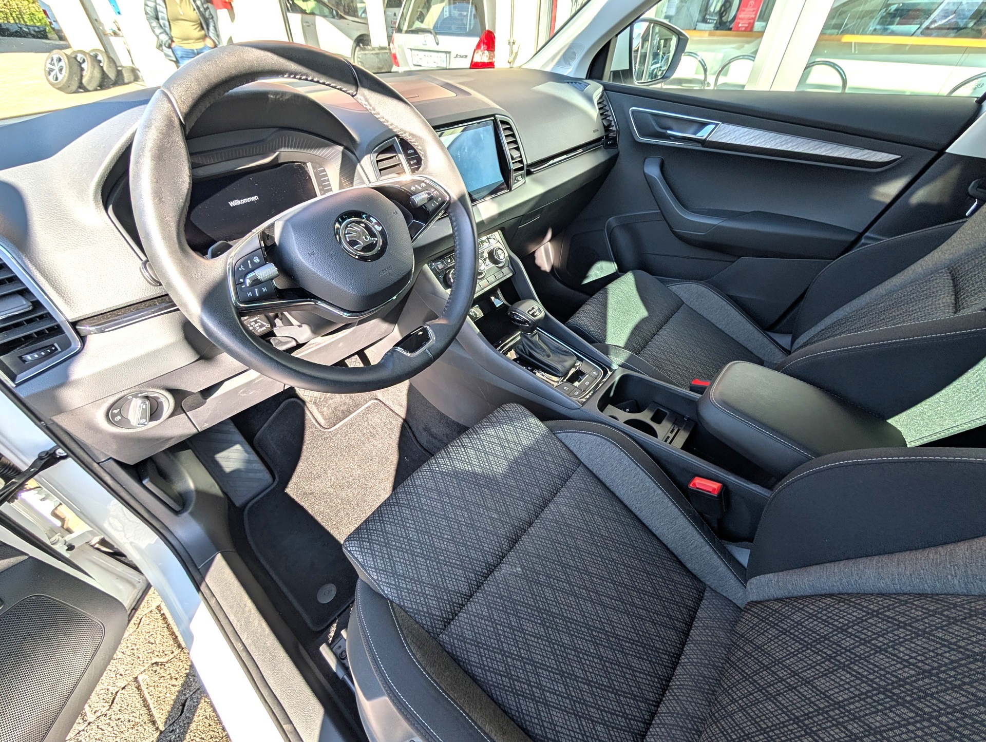 SKODA Karoq 2.0 TDI CR Style 4x4 DSG-image-15