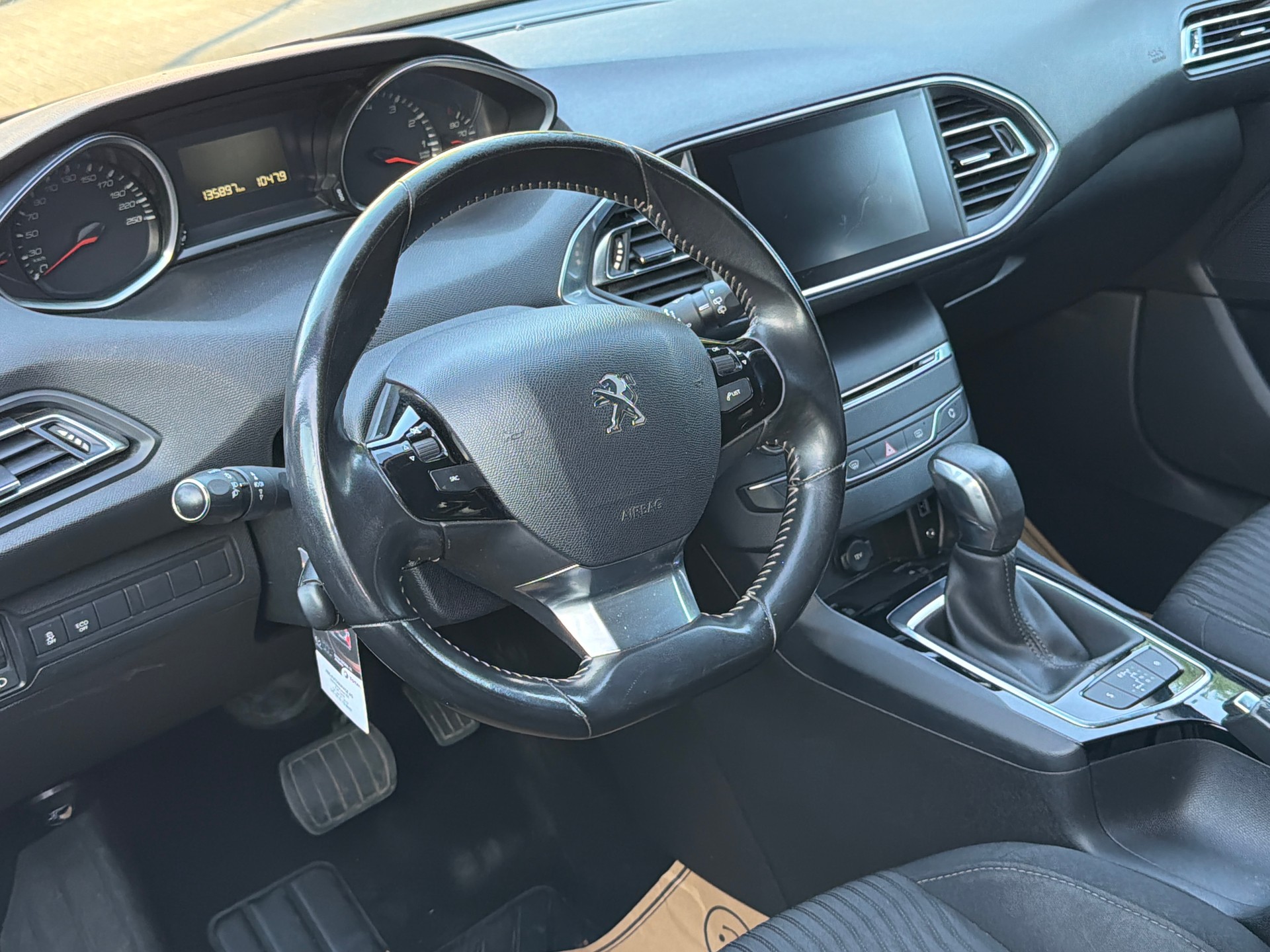 PEUGEOT 308 SW 1.2 THP Business Automatic-image-11