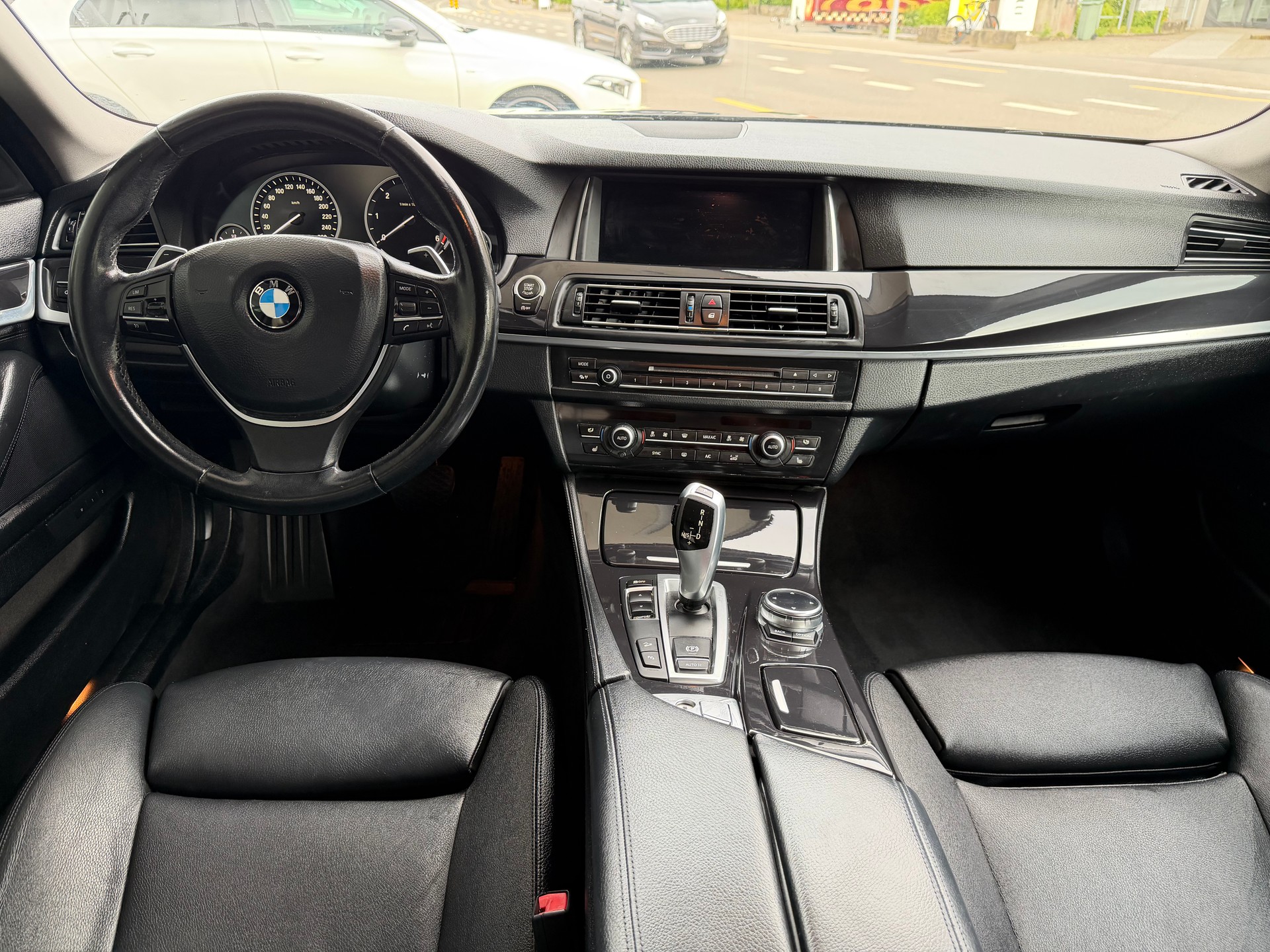 BMW 520d Touring xDrive Steptronic-image-6