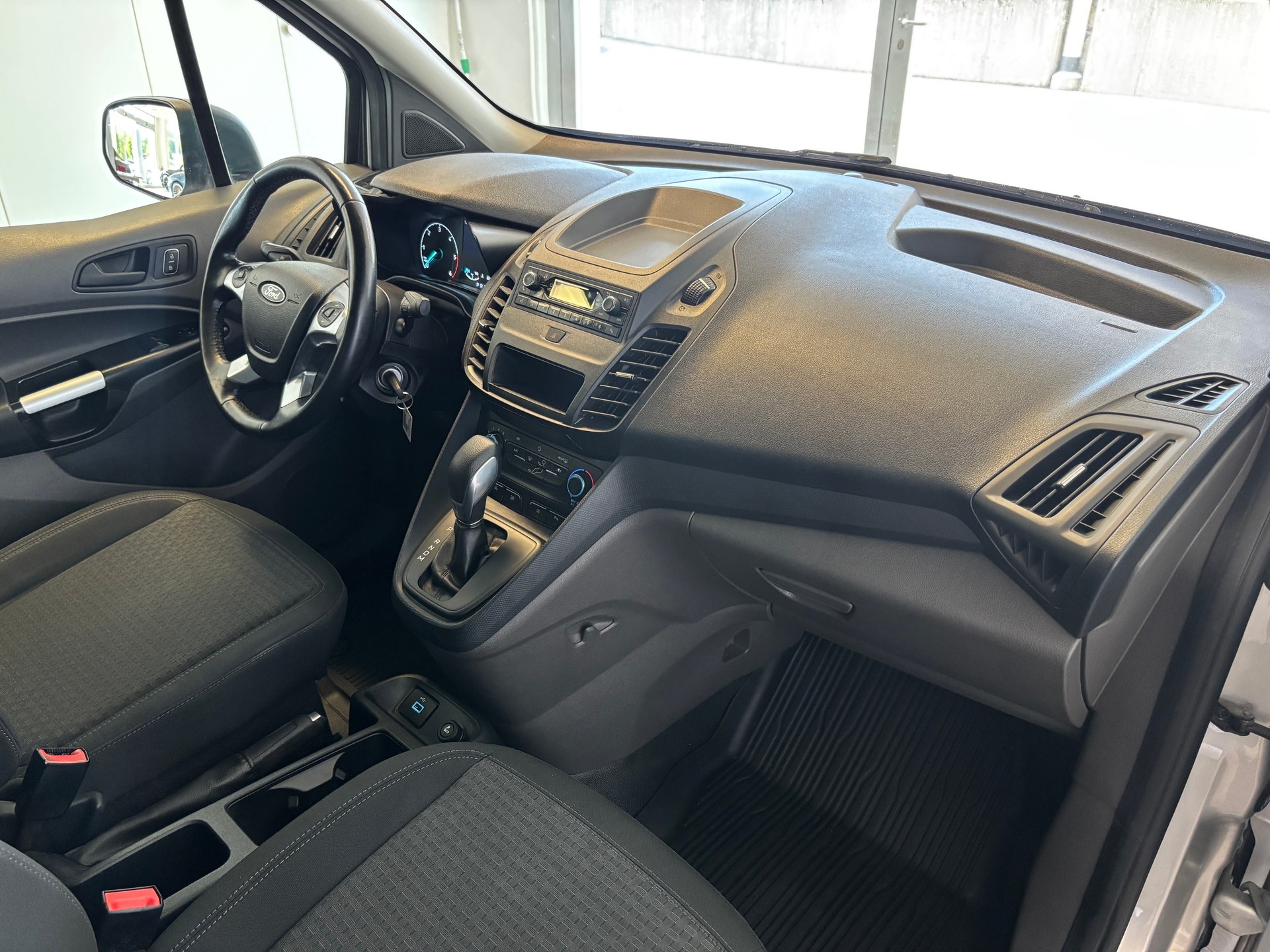 FORD Transit Connect Van T250 1.5 EcoBlue Trend L2 Automat EN-image-8