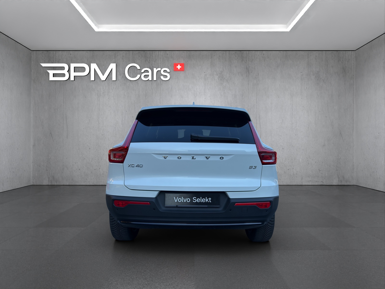 VOLVO XC40 B3 Benzin Mild Hybrid Plus Dark DCT-showroom-element-3