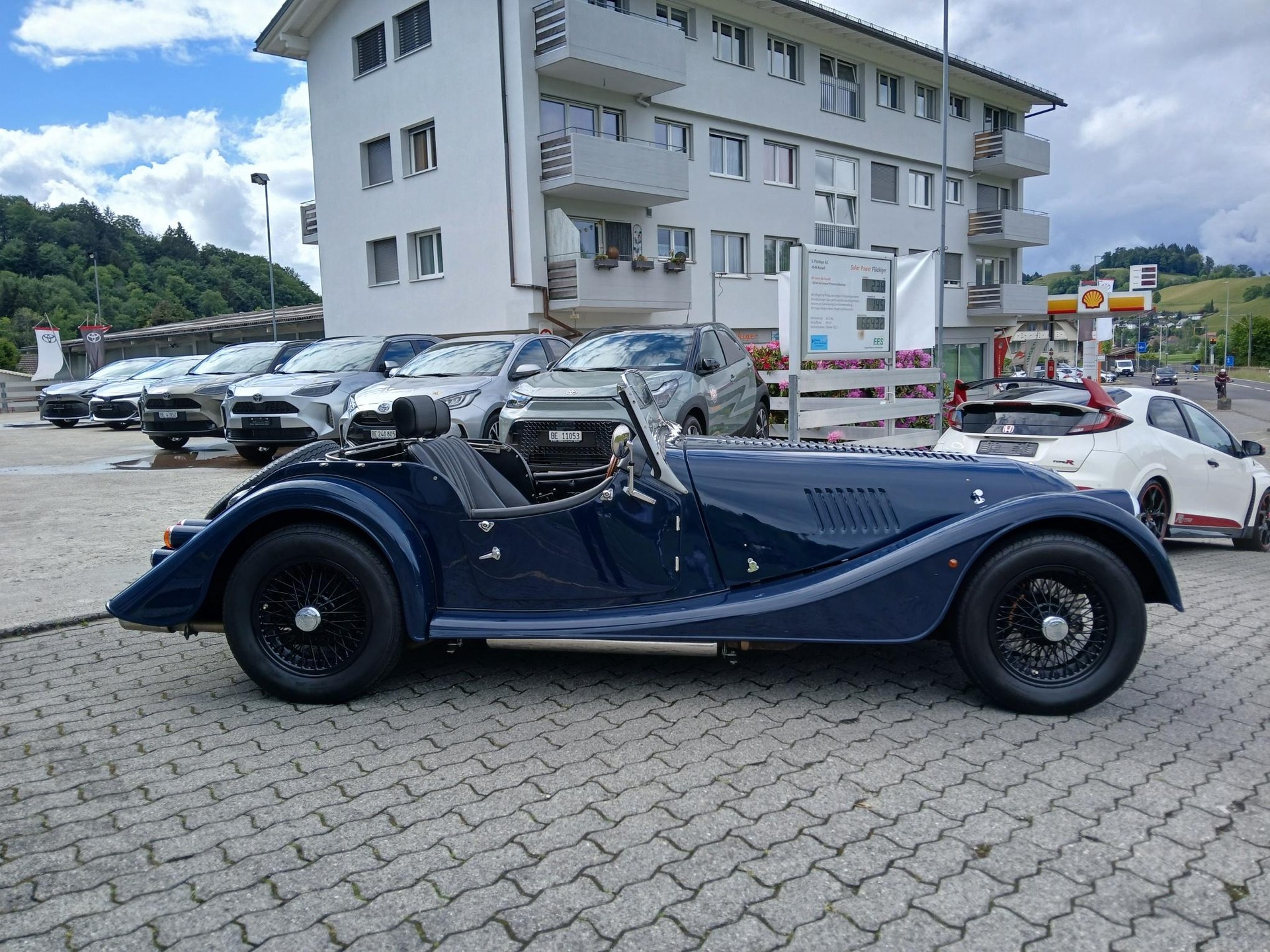 MORGAN 4/4 75E Anniversary-showroom-element-3
