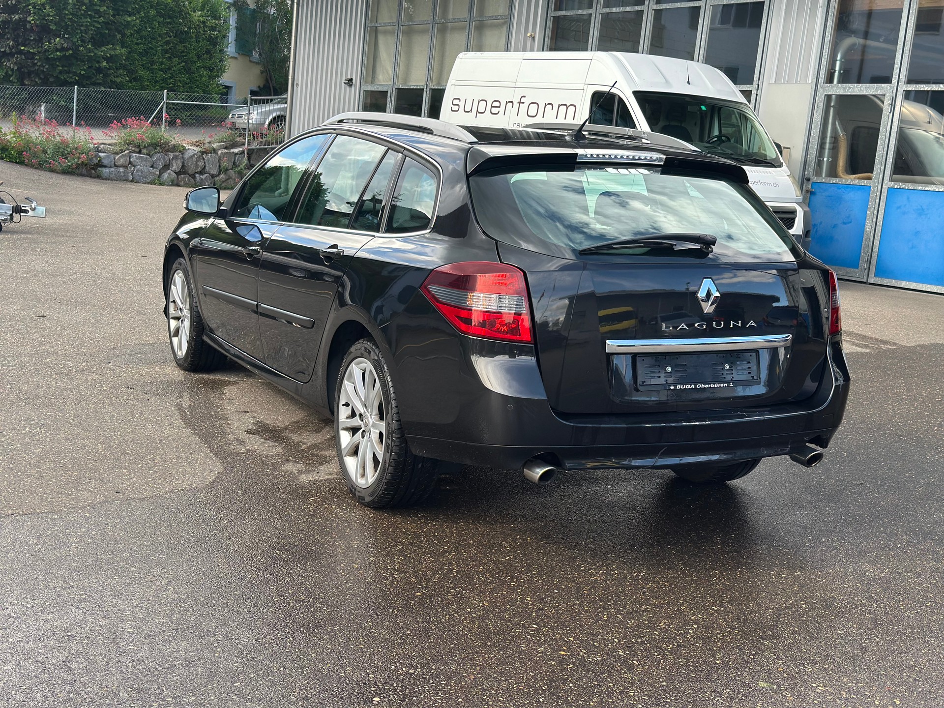 RENAULT Laguna Grandtour 2.0 16V T Initiale Automatic-image-7