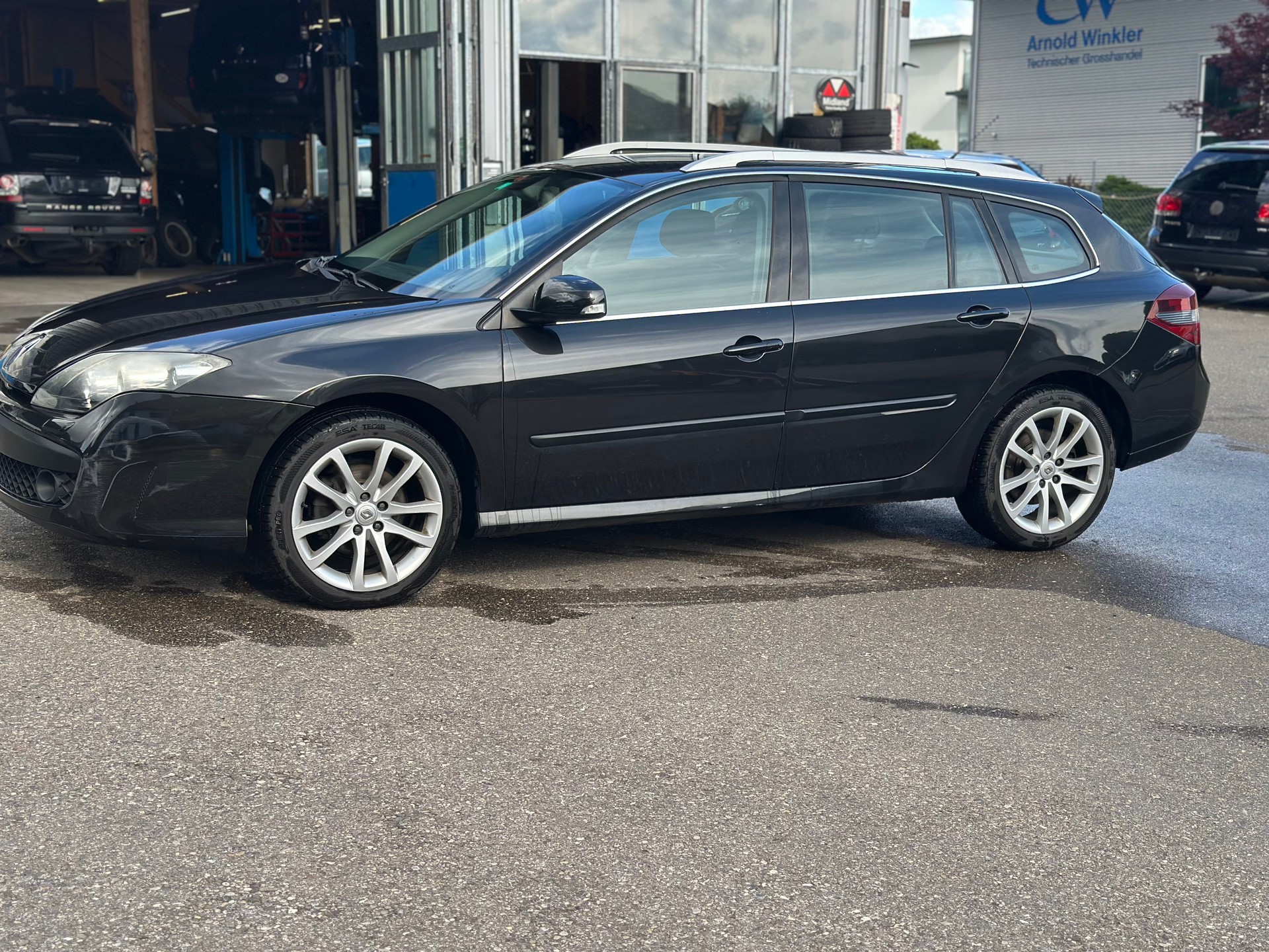 RENAULT Laguna Grandtour 2.0 16V T Initiale Automatic-showroom-element-1