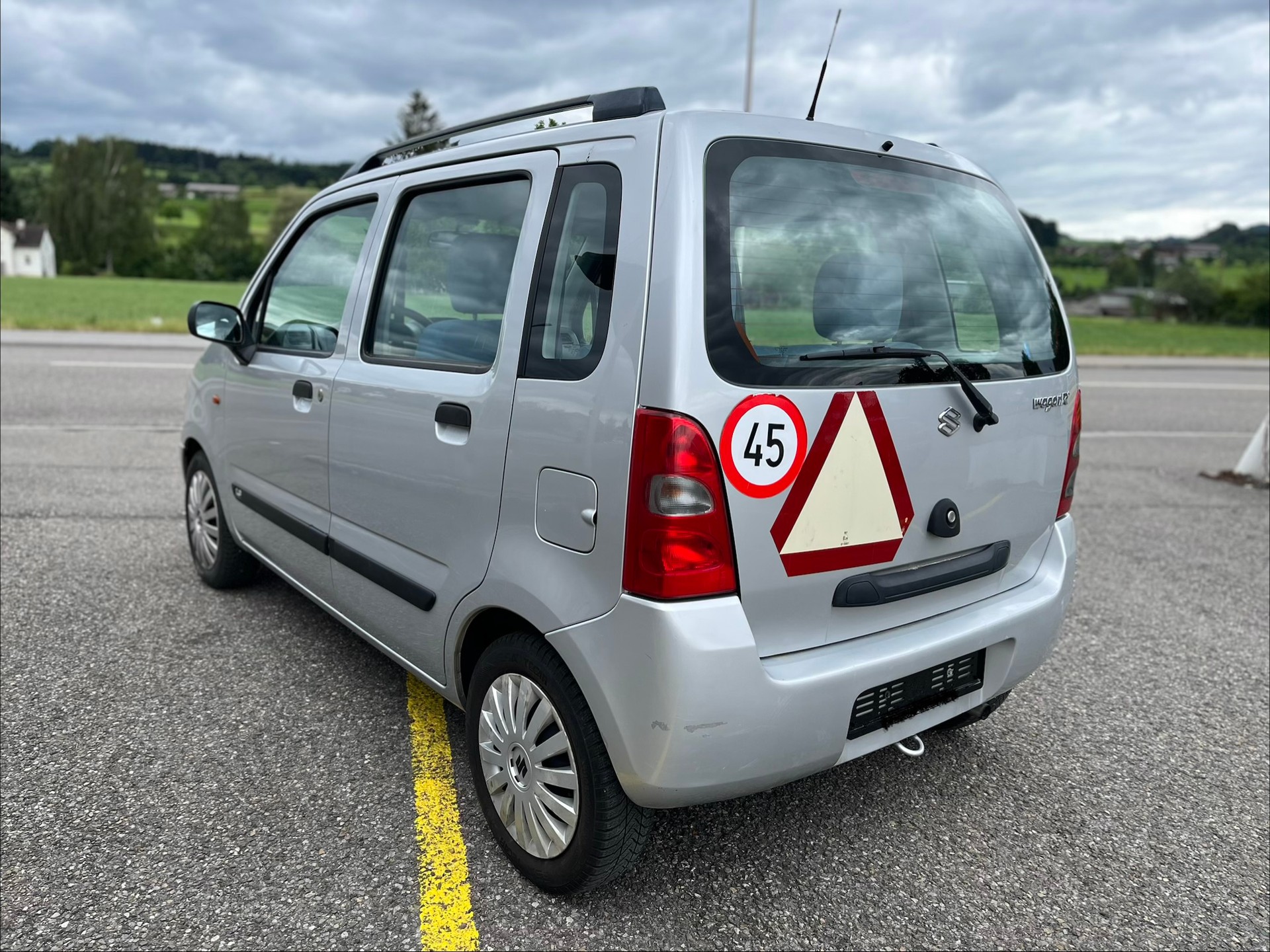 SUZUKI Ab frisch MFK 4/6/2026 Geschwindigkeiten 45 km