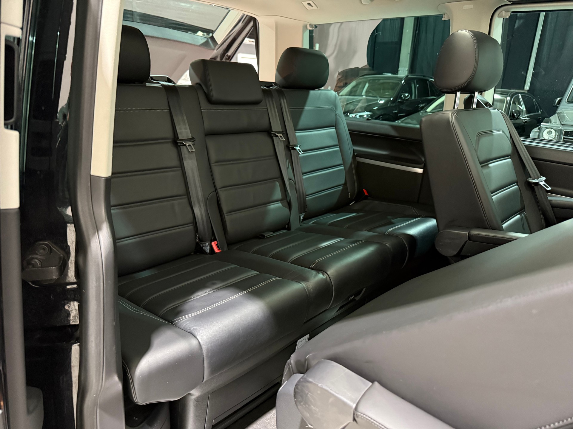 VW T6 Multivan 2.0 Bi-TDI Highline Liberty 4Mot. DSG (CH Fahrzeug)-image-13