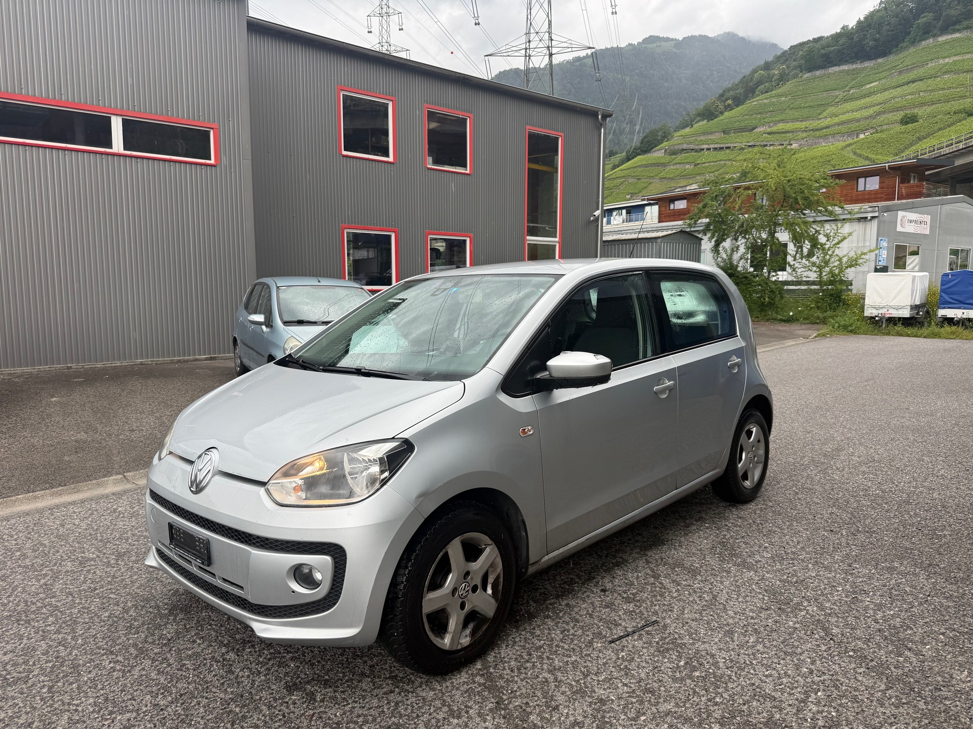 VW Up 1.0 white up Art on Ice ASG
