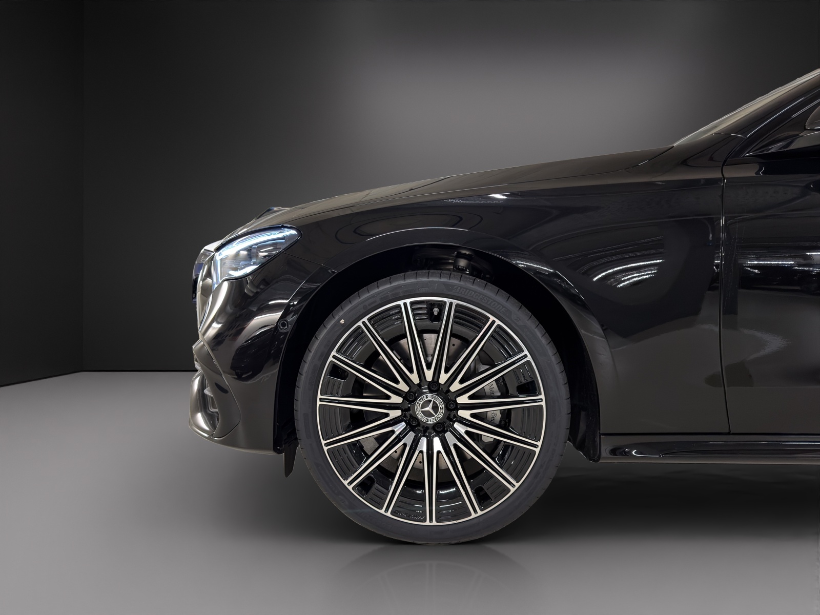 MERCEDES-BENZ E 220 d 4Matic 9G-Tronic-image-7