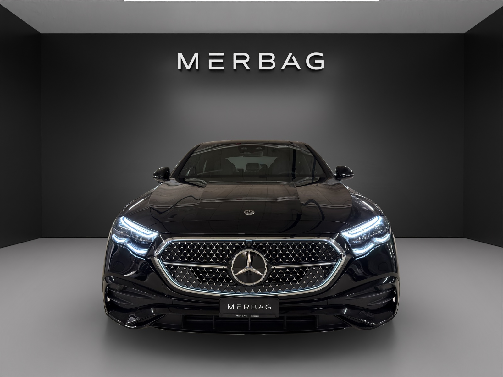 MERCEDES-BENZ E 220 d 4Matic 9G-Tronic-image-6