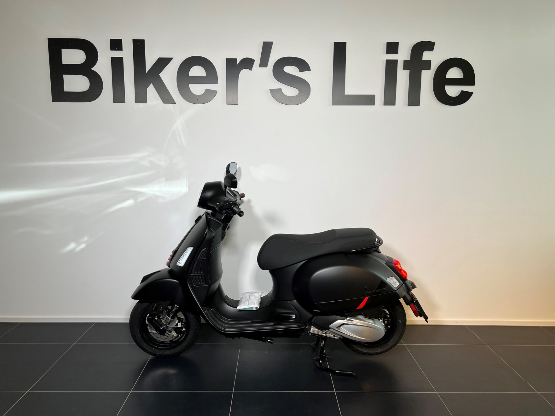 PIAGGIO Vespa GTS 310 Super Sport-image-1