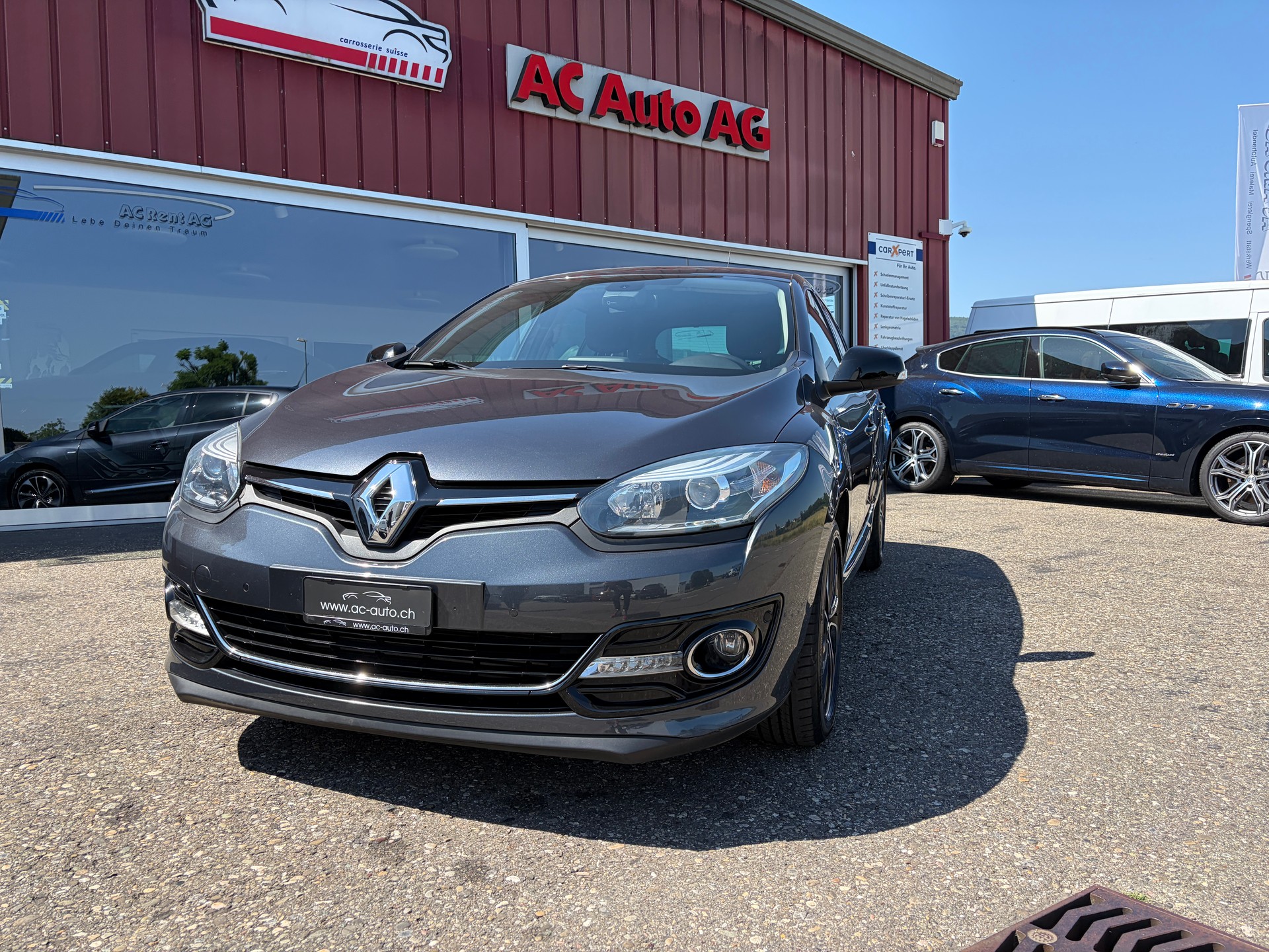 RENAULT Mégane 1.2 16V Turbo Bose-showroom-element-1