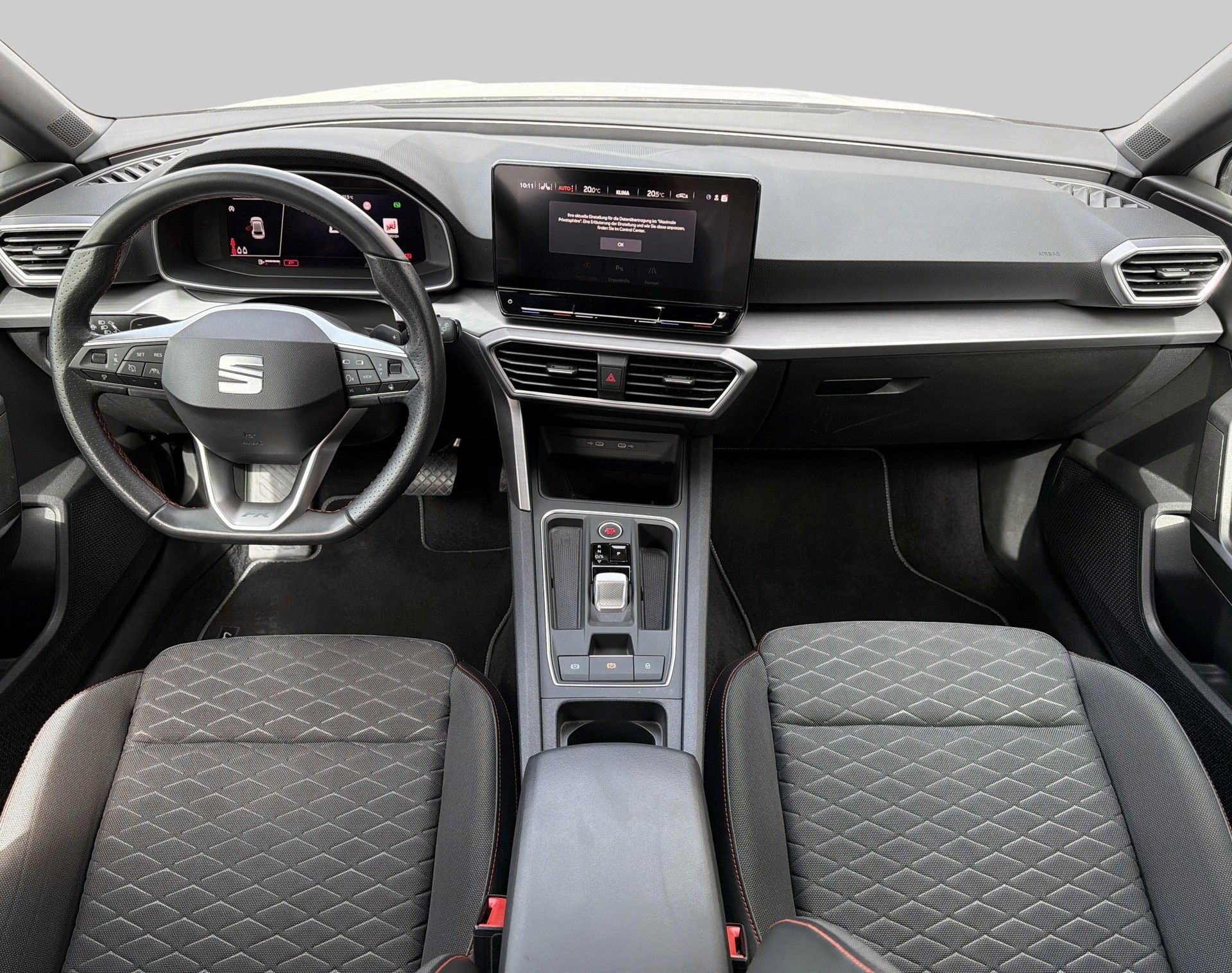 SEAT Leon 1.5 eTSI 150 FR DSG-image-8