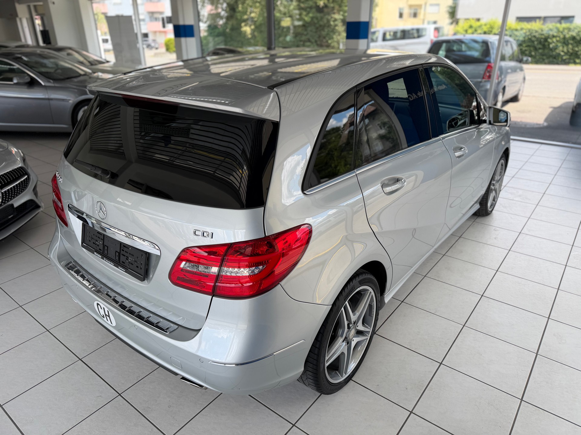 MERCEDES-BENZ B 220 CDI 7G-DCT-image-4