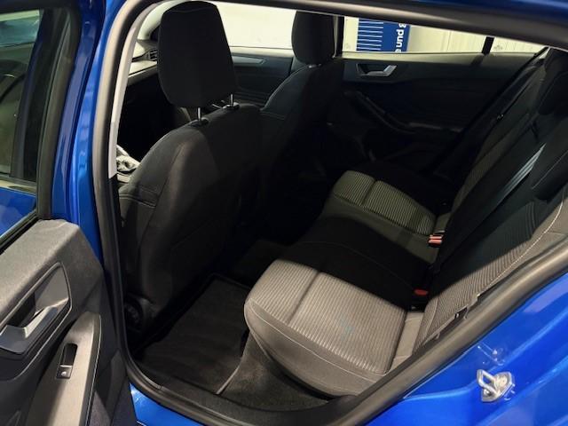 FORD Focus Station Wagon 1.0i EcoB Hybrid 125 Cool & Connect-image-12