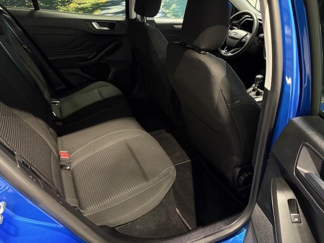 FORD Focus Station Wagon 1.0i EcoB Hybrid 125 Cool & Connect-image-14