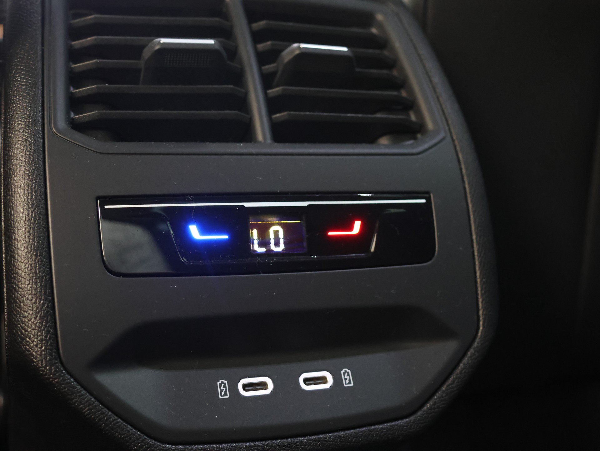 CUPRA Formentor 2.0TSI VZ 4Drive DSG *Rückfahrkamera* *Panoramadach* *Sitzheizung*-image-26