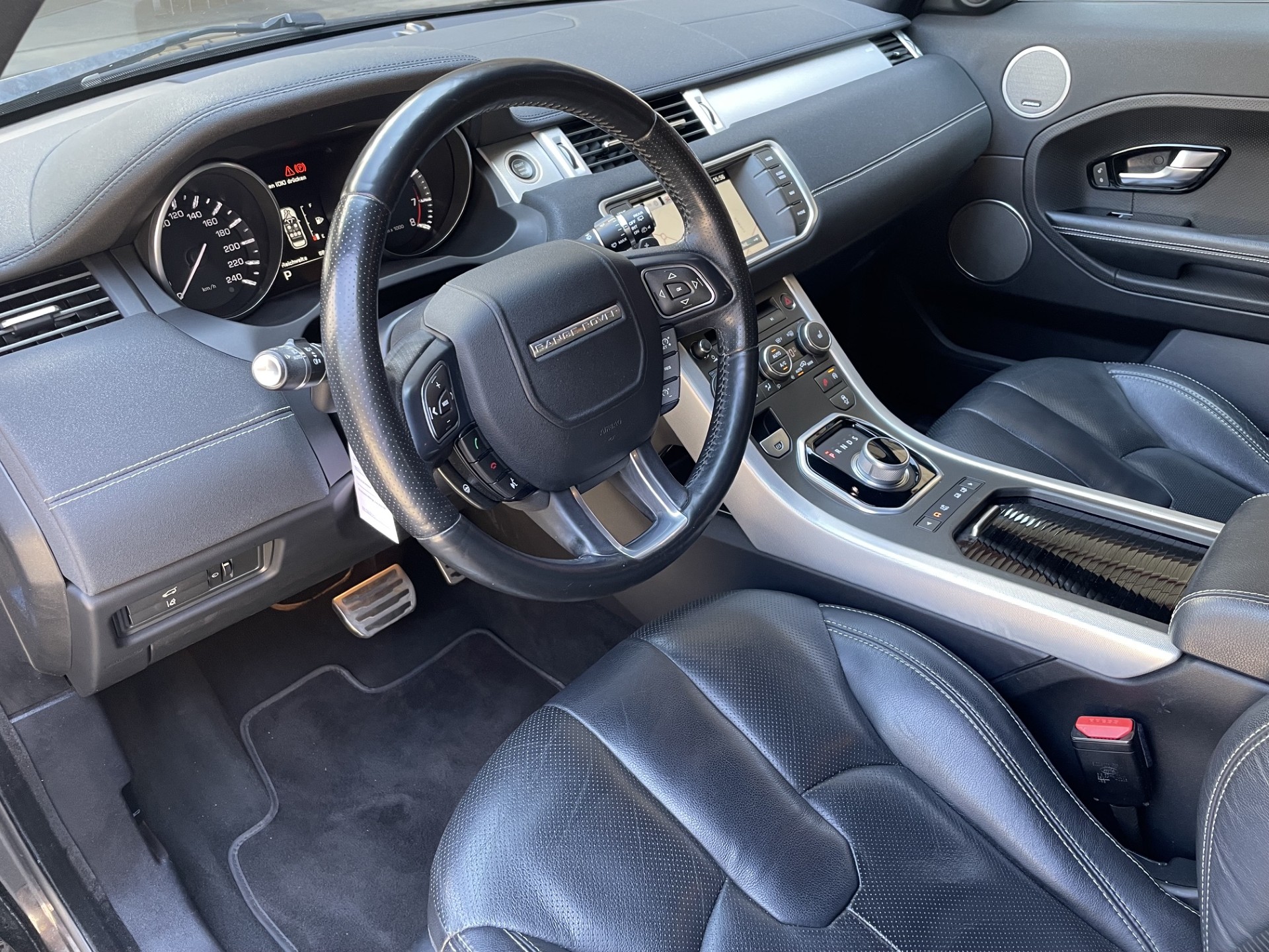 LAND ROVER Range Rover Evoque 2.0 Si4 Dynamic AT9-image-12