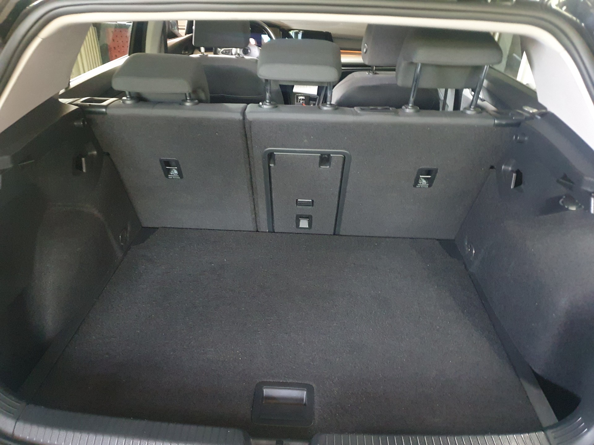 VW GOLF-image-6