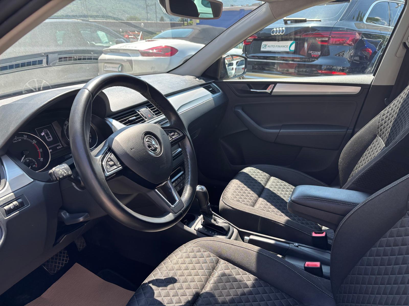 SKODA Rapid Spaceback 1.0 TSI Ambition DSG-image-6