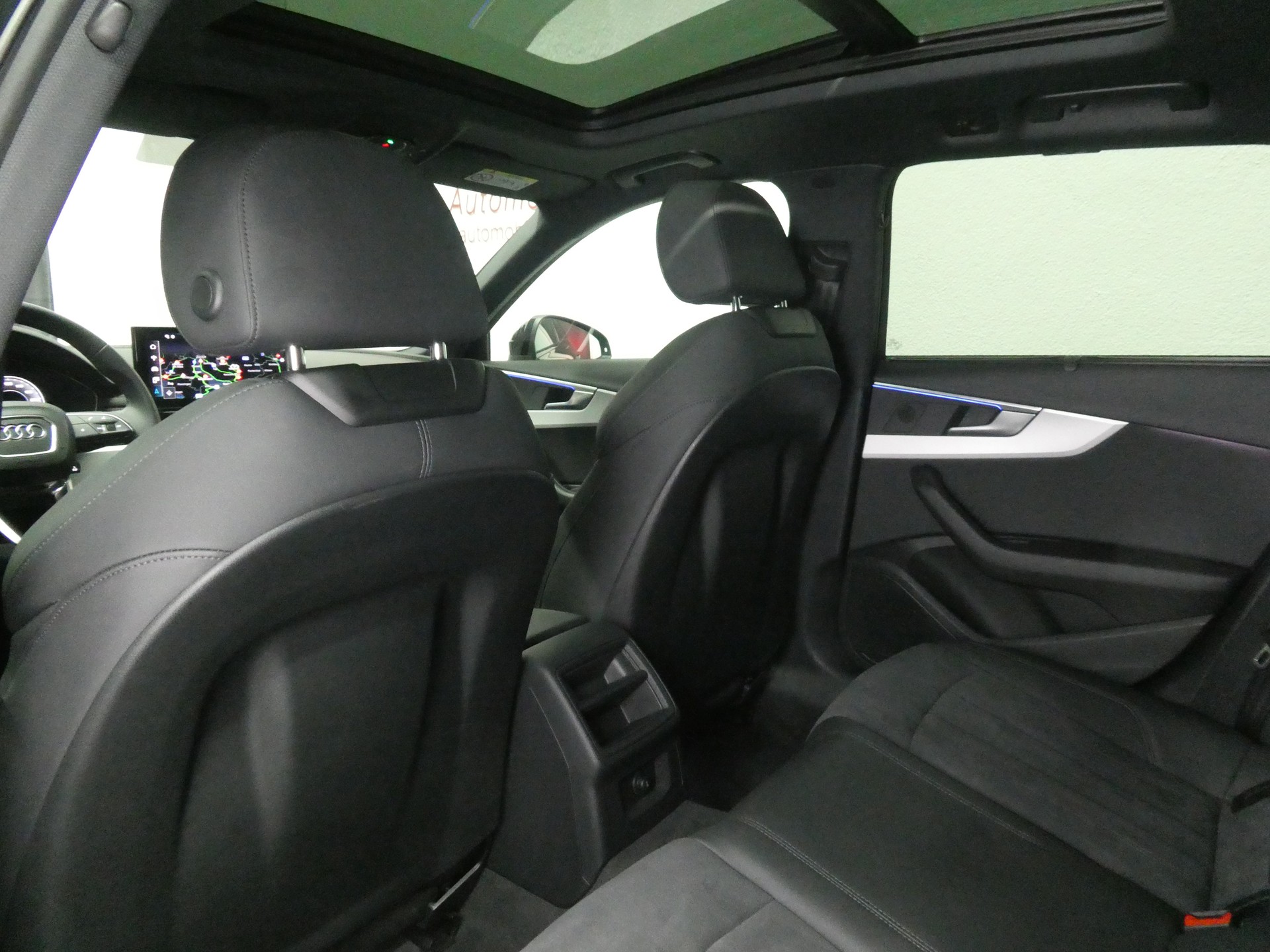 AUDI A4 Avant 45 TFSI S line S-tronic quattro - Competition Edition Plus - Panorama - Navi - Matrix LED - AHK - 265 PS-image-10