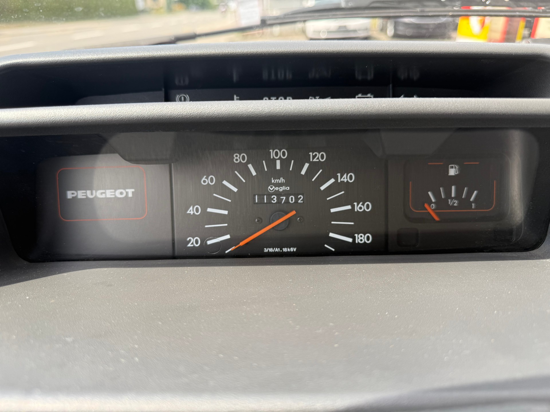 PEUGEOT 205 1.1 Look-image-15