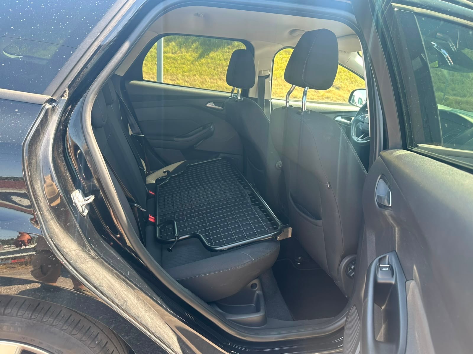 FORD Focus 1.0 SCTi Black Edition-image-12