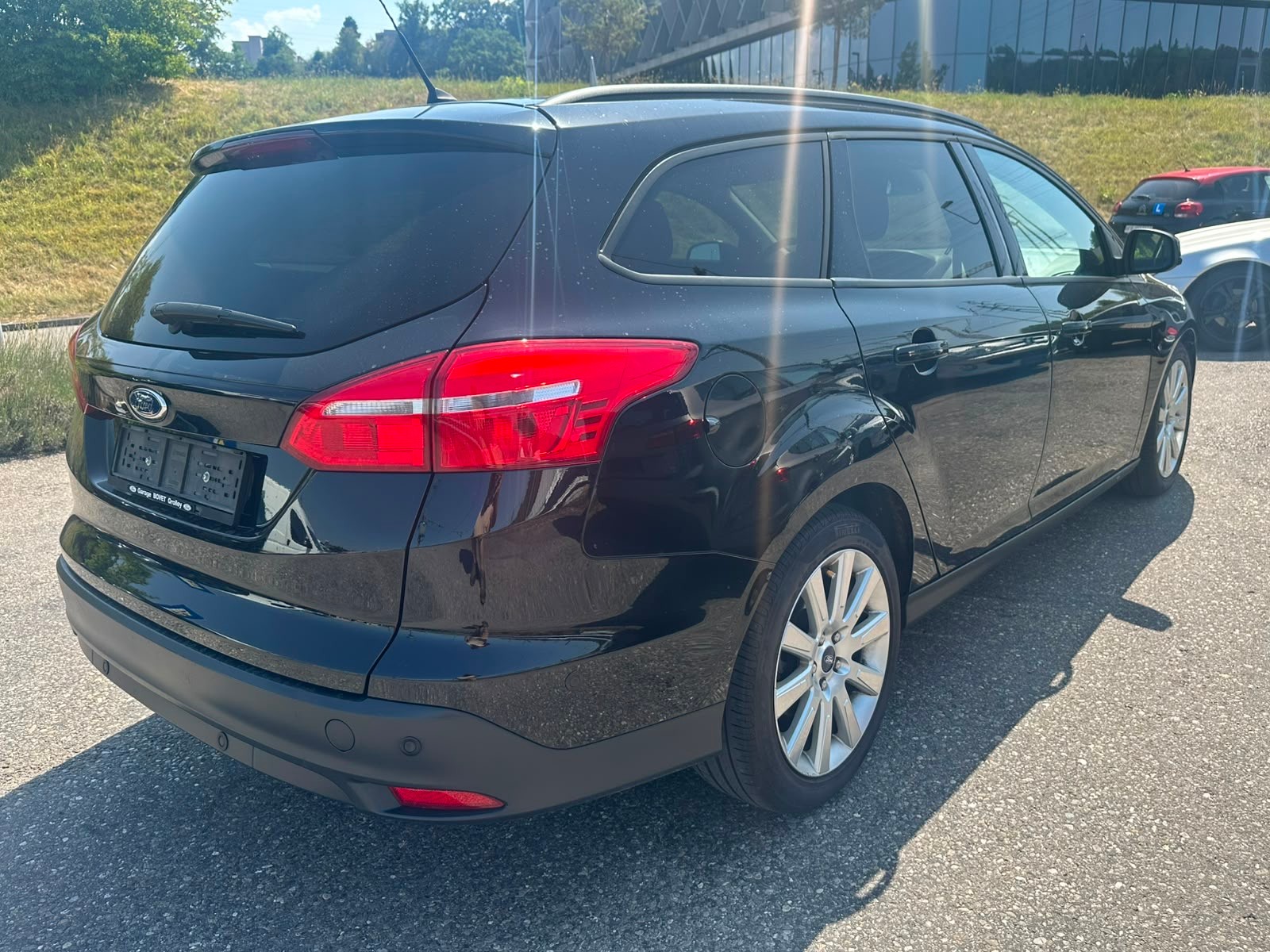 FORD Focus 1.0 SCTi Black Edition-showroom-element-3