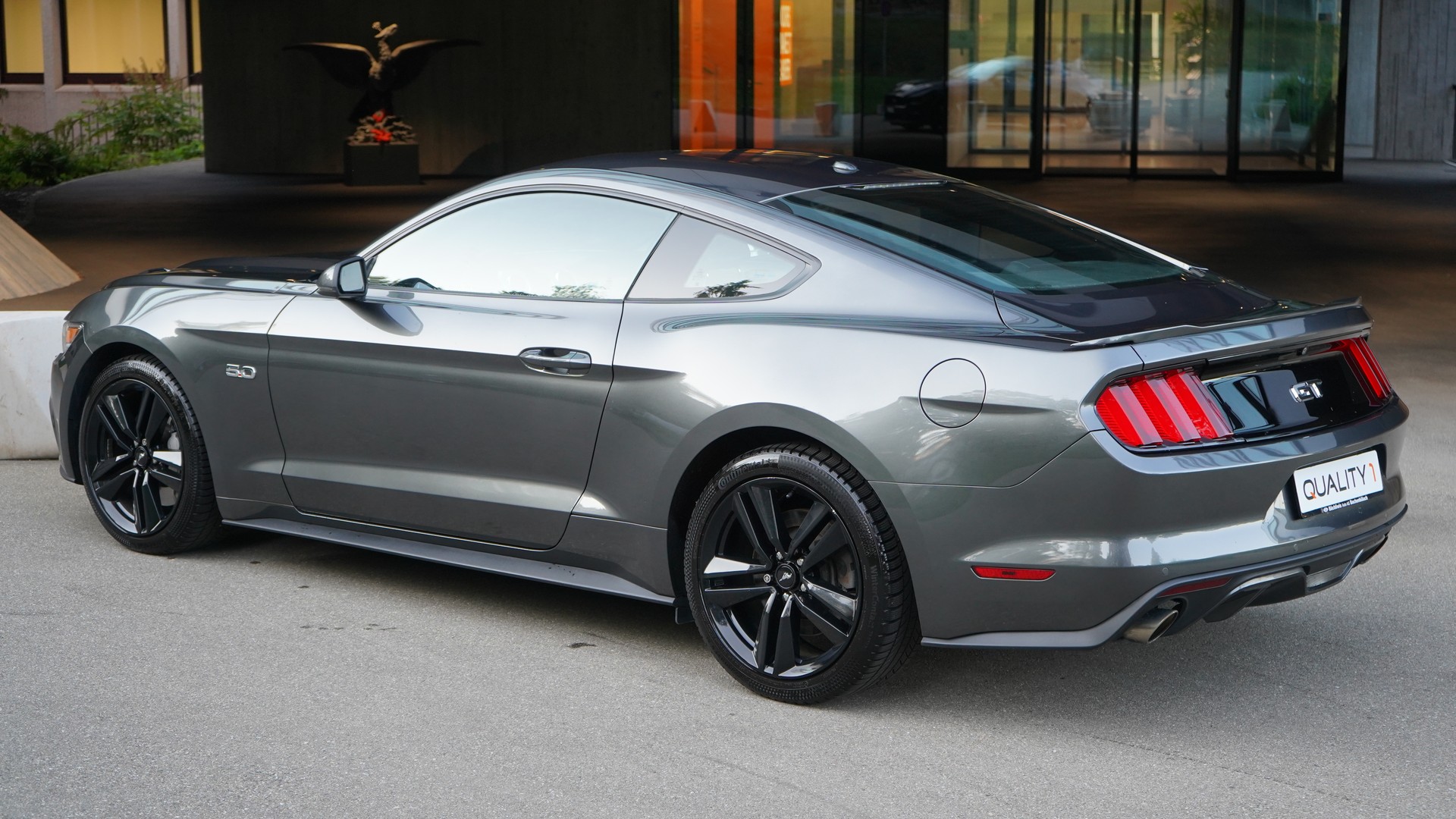 FORD Mustang Fastback 5.0 V8 GT Automat-showroom-element-2