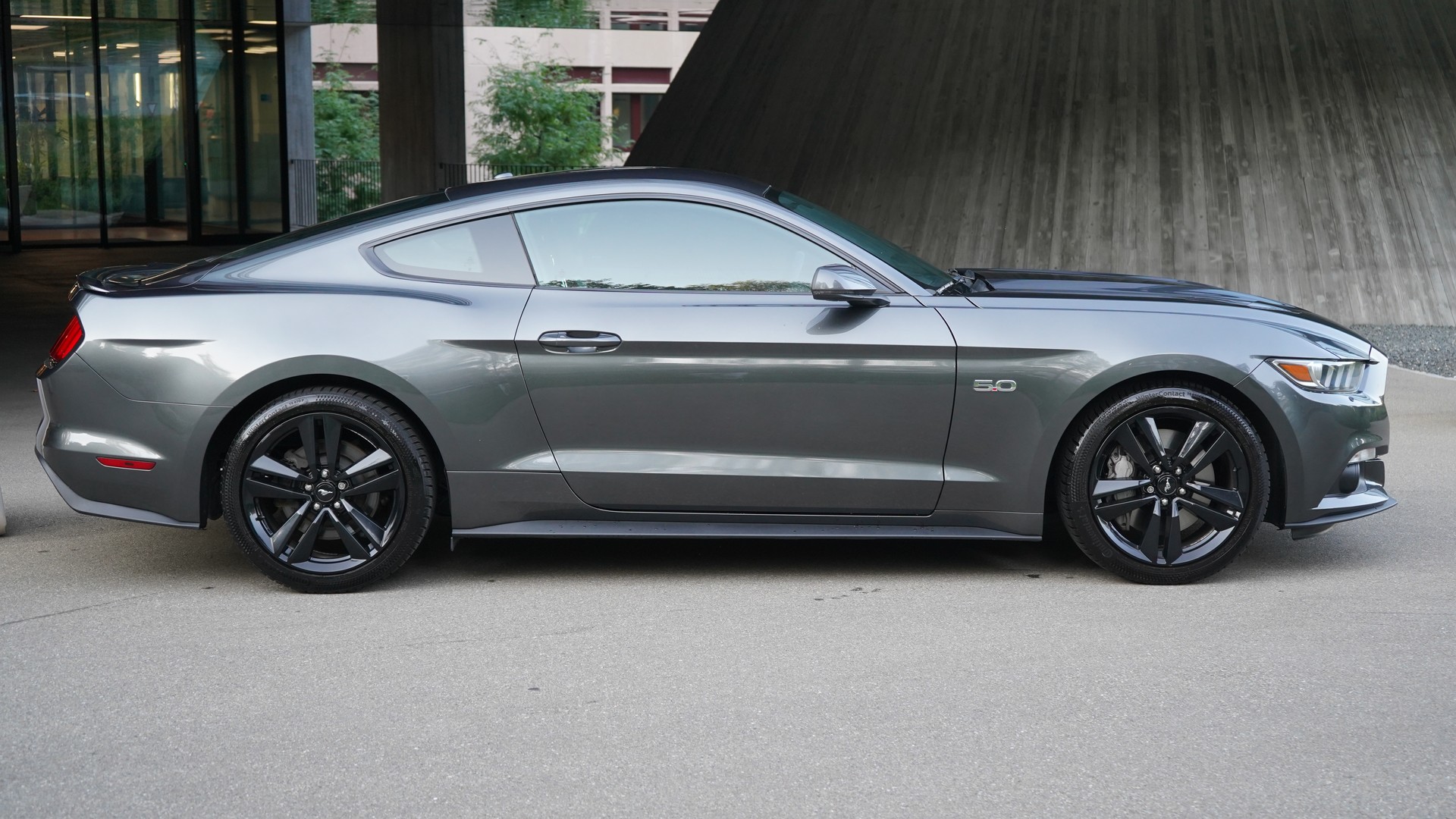FORD Mustang Fastback 5.0 V8 GT Automat-showroom-element-3