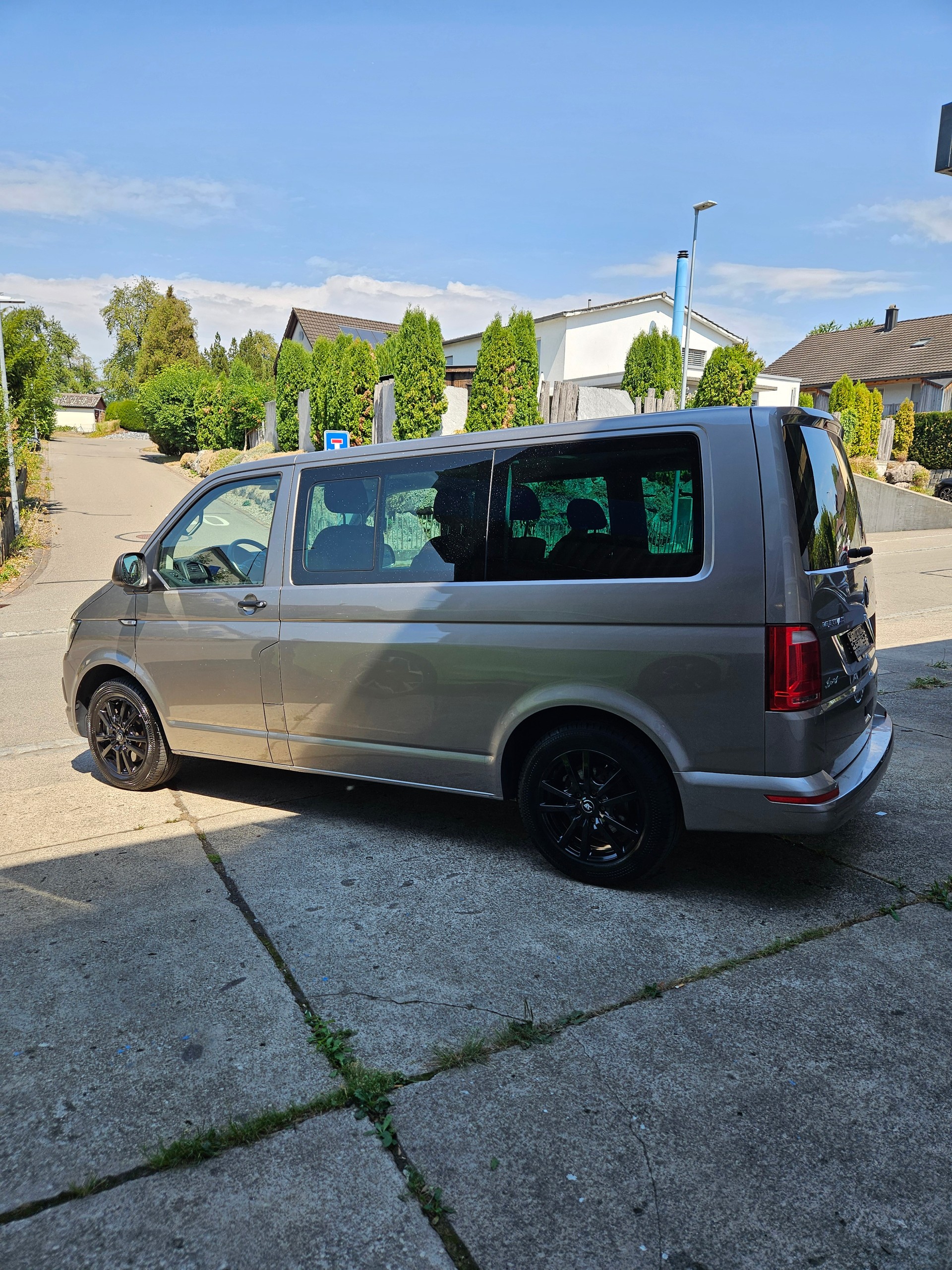 VW T6 Multivan 2.0 TDI Liberty 4Motion DSG-image-2