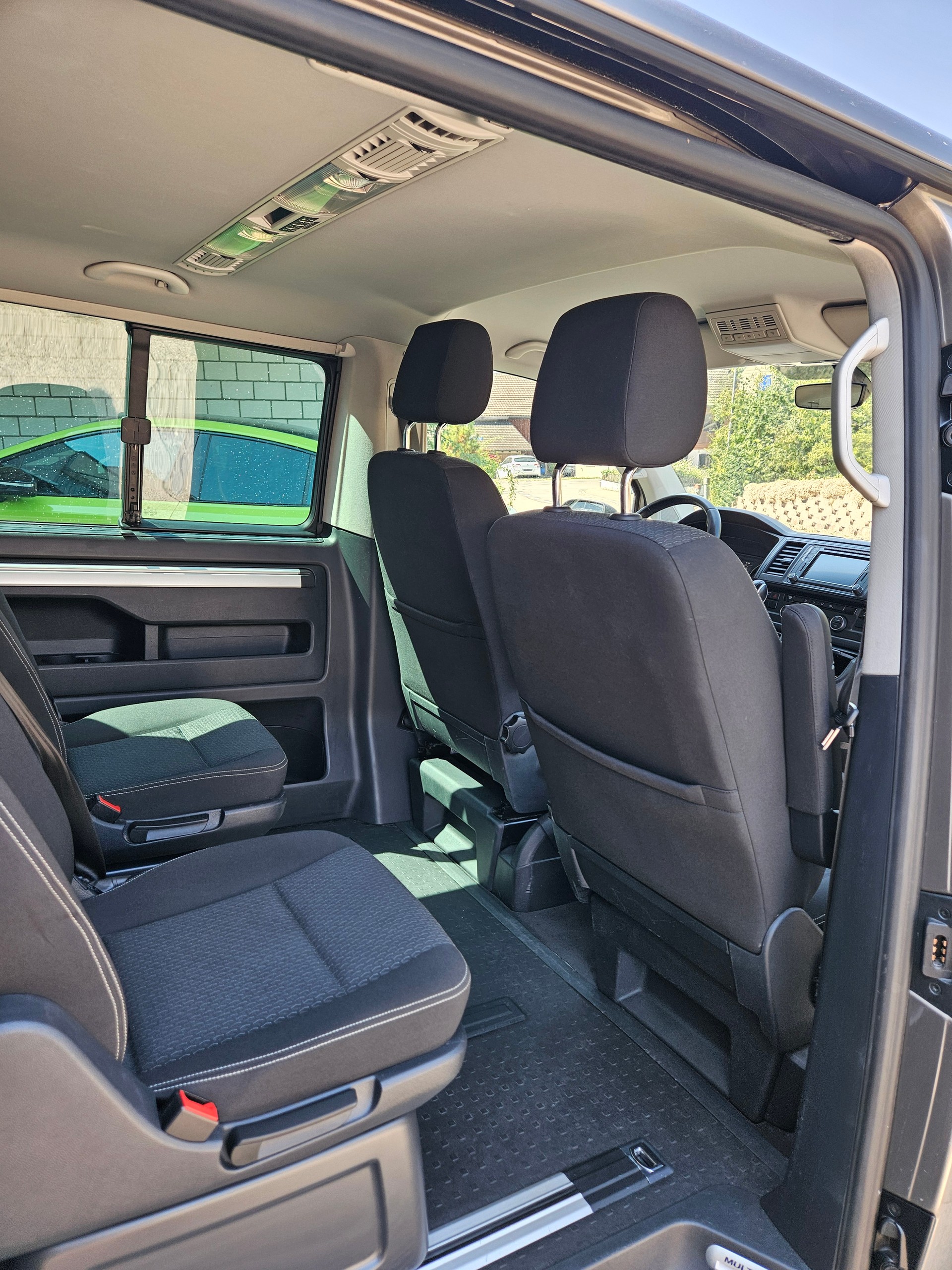 VW T6 Multivan 2.0 TDI Liberty 4Motion DSG-image-10