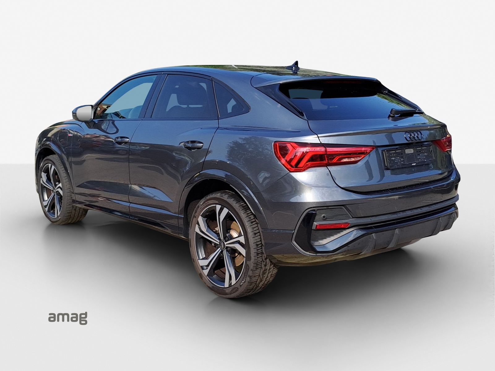 AUDI Q3 Sportback 45 TFSI e S line S-tronic-showroom-element-2