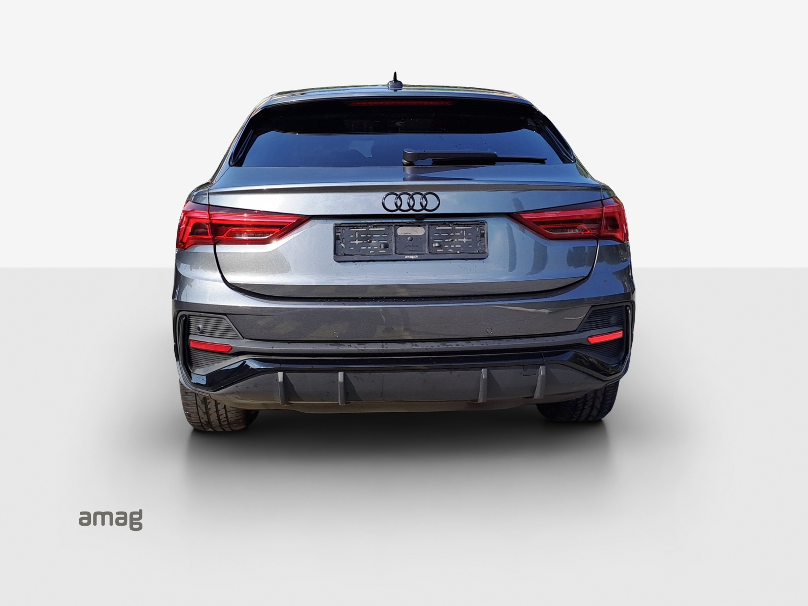 AUDI Q3 Sportback 45 TFSI e S line S-tronic-showroom-element-3