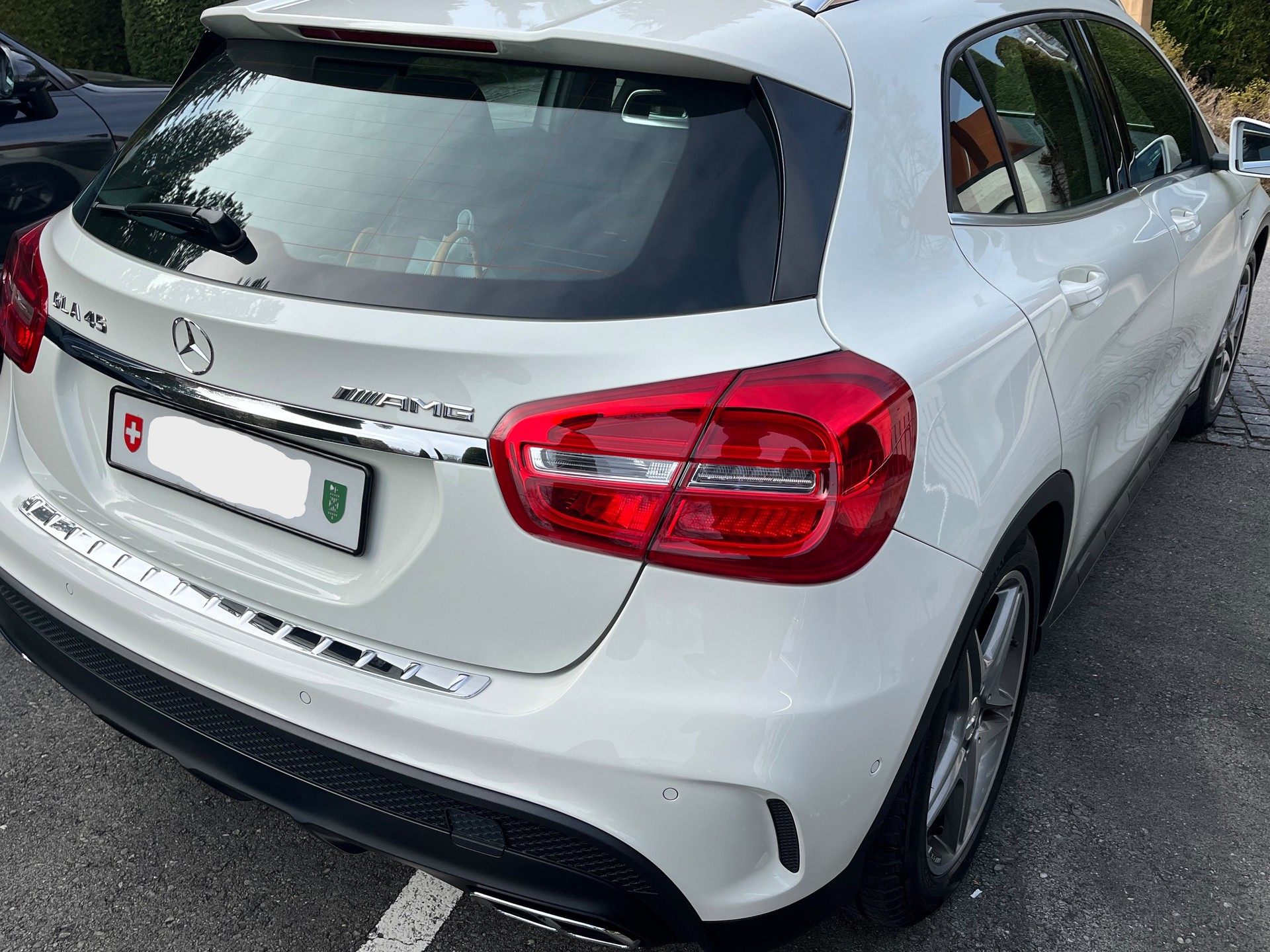 MERCEDES-BENZ GLA 45 AMG 4m-image-4