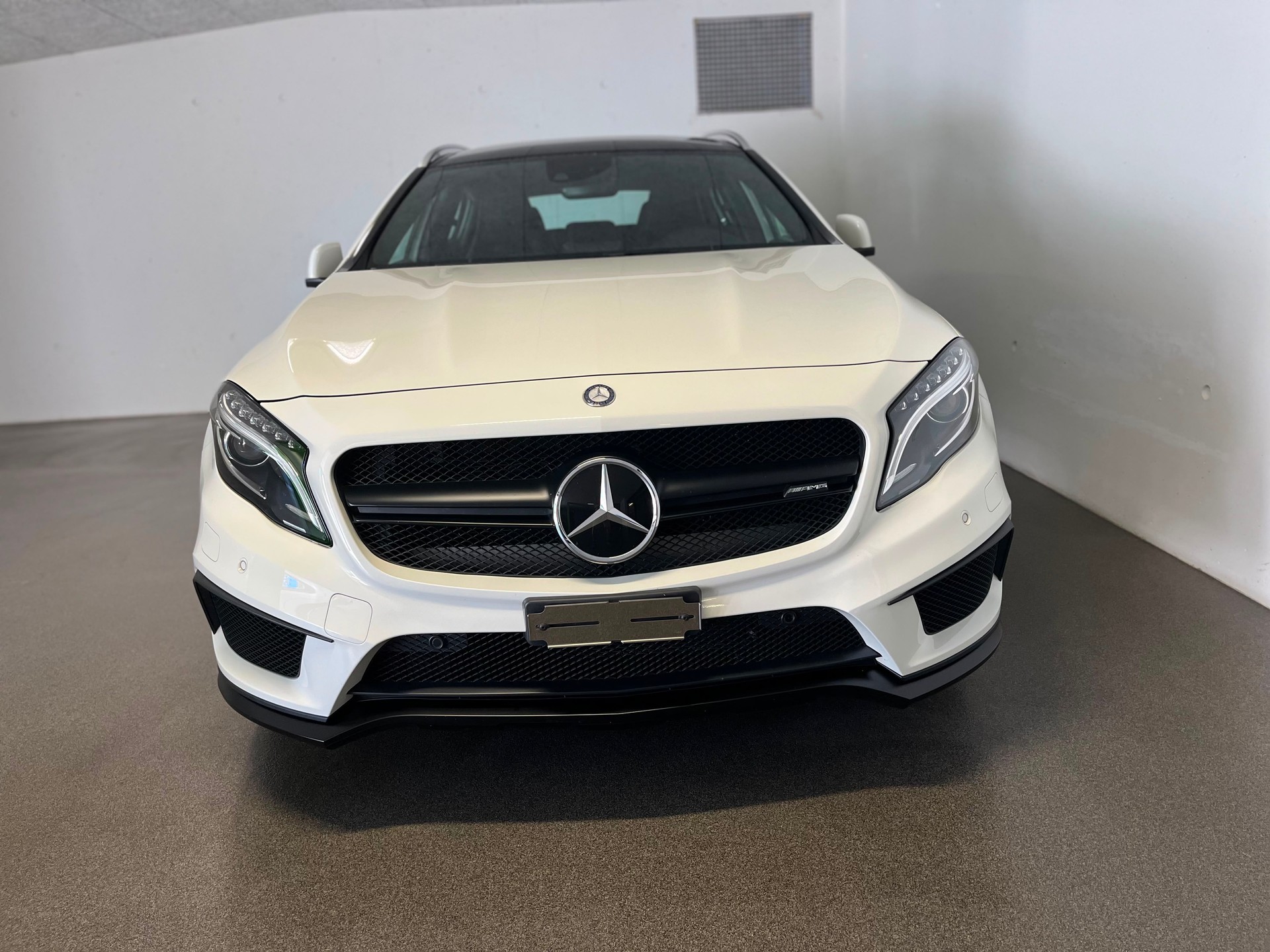 MERCEDES-BENZ GLA 45 AMG 4m-image-2