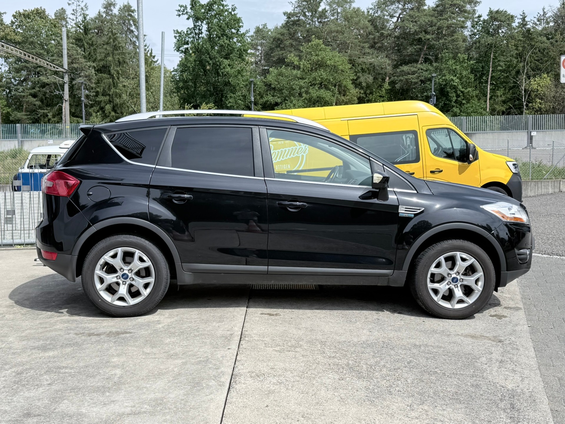 FORD Kuga 2.0 TDCi Carving 4WD-showroom-element-3